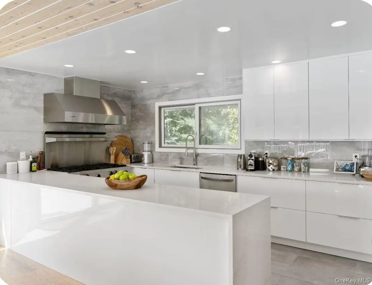 7 Quarty Circle, East Hampton, NY, 4 Bedrooms Bedrooms, 6 Rooms Rooms,3 BathroomsBathrooms,Residential Lease,For Rent,Quarty,0,1054851 7 Quarty Circle, East Hampton, NY, 4 Bedrooms Bedrooms, 6 Rooms Rooms,3 BathroomsBathrooms,Residential Lease,For Rent,Quarty,0,1054851