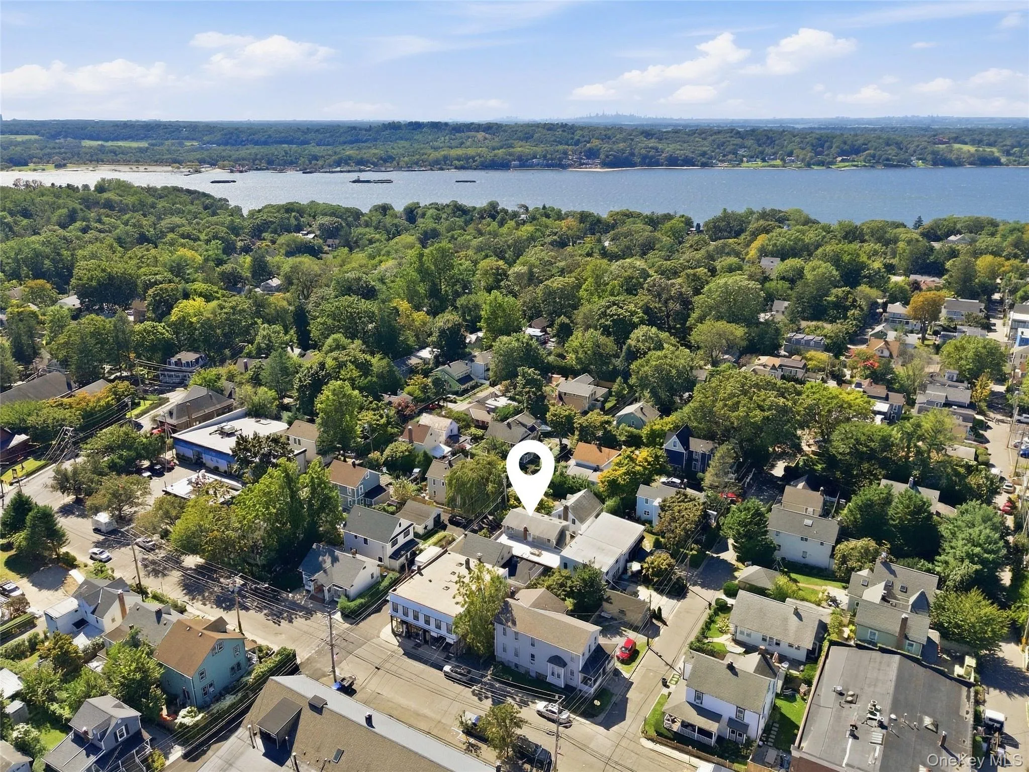70 14th Avenue, Oyster Bay, NY, 1 Bedroom Bedrooms, 8 Rooms Rooms,2 BathroomsBathrooms,Residential,For Rent,14th,0,1054858 70 14th Avenue, Oyster Bay, NY, 1 Bedroom Bedrooms, 8 Rooms Rooms,2 BathroomsBathrooms,Residential,For Rent,14th,0,1054858