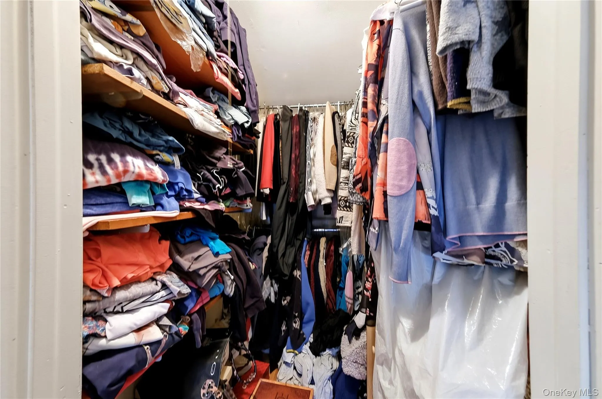 Walk in closet Walk in closet