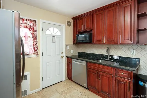 1408 Lowell Avenue, North Hempstead, NY, 4 Bedrooms Bedrooms, 7 Rooms Rooms,2 BathroomsBathrooms,Residential,For Rent,Lowell,0,1054859 1408 Lowell Avenue, North Hempstead, NY, 4 Bedrooms Bedrooms, 7 Rooms Rooms,2 BathroomsBathrooms,Residential,For Rent,Lowell,0,1054859