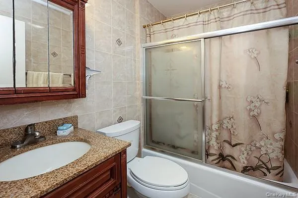 1408 Lowell Avenue, North Hempstead, NY, 4 Bedrooms Bedrooms, 7 Rooms Rooms,2 BathroomsBathrooms,Residential,For Rent,Lowell,0,1054859 1408 Lowell Avenue, North Hempstead, NY, 4 Bedrooms Bedrooms, 7 Rooms Rooms,2 BathroomsBathrooms,Residential,For Rent,Lowell,0,1054859