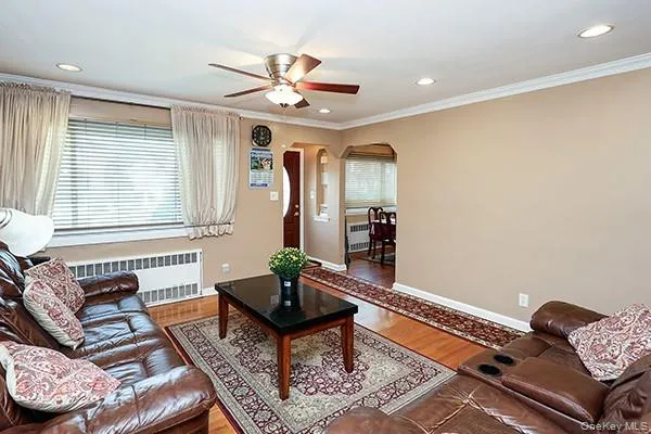 1408 Lowell Avenue, North Hempstead, NY, 4 Bedrooms Bedrooms, 7 Rooms Rooms,2 BathroomsBathrooms,Residential,For Rent,Lowell,0,1054859 1408 Lowell Avenue, North Hempstead, NY, 4 Bedrooms Bedrooms, 7 Rooms Rooms,2 BathroomsBathrooms,Residential,For Rent,Lowell,0,1054859