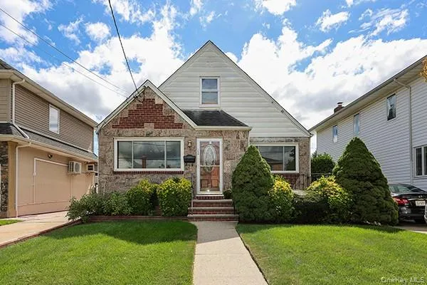 1408 Lowell Avenue, North Hempstead, NY, 4 Bedrooms Bedrooms, 7 Rooms Rooms,2 BathroomsBathrooms,Residential,For Rent,Lowell,0,1054859 1408 Lowell Avenue, North Hempstead, NY, 4 Bedrooms Bedrooms, 7 Rooms Rooms,2 BathroomsBathrooms,Residential,For Rent,Lowell,0,1054859