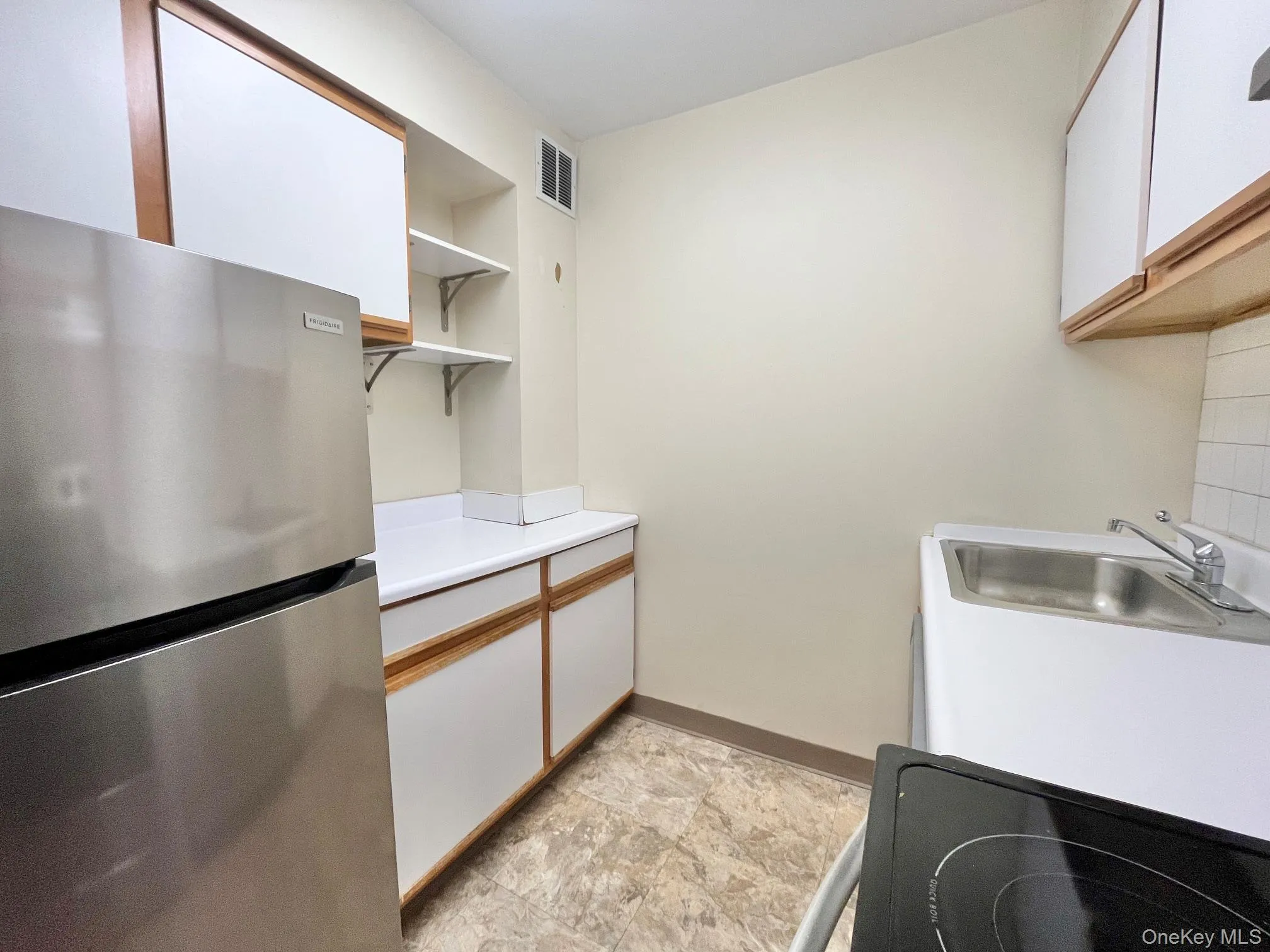 400 Mount Pleasant Avenue, Mamaroneck, NY, 1 Bedroom Bedrooms, 3 Room Rooms,1 BathroomBathrooms,Residential Lease,For Rent,Mount Pleasant,0,1054860 400 Mount Pleasant Avenue, Mamaroneck, NY, 1 Bedroom Bedrooms, 3 Room Rooms,1 BathroomBathrooms,Residential Lease,For Rent,Mount Pleasant,0,1054860