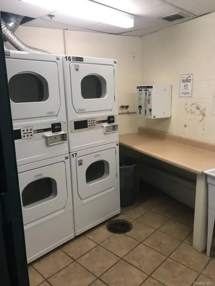 400 Mount Pleasant Avenue, Mamaroneck, NY, 1 Bedroom Bedrooms, 3 Room Rooms,1 BathroomBathrooms,Residential Lease,For Rent,Mount Pleasant,0,1054860 400 Mount Pleasant Avenue, Mamaroneck, NY, 1 Bedroom Bedrooms, 3 Room Rooms,1 BathroomBathrooms,Residential Lease,For Rent,Mount Pleasant,0,1054860