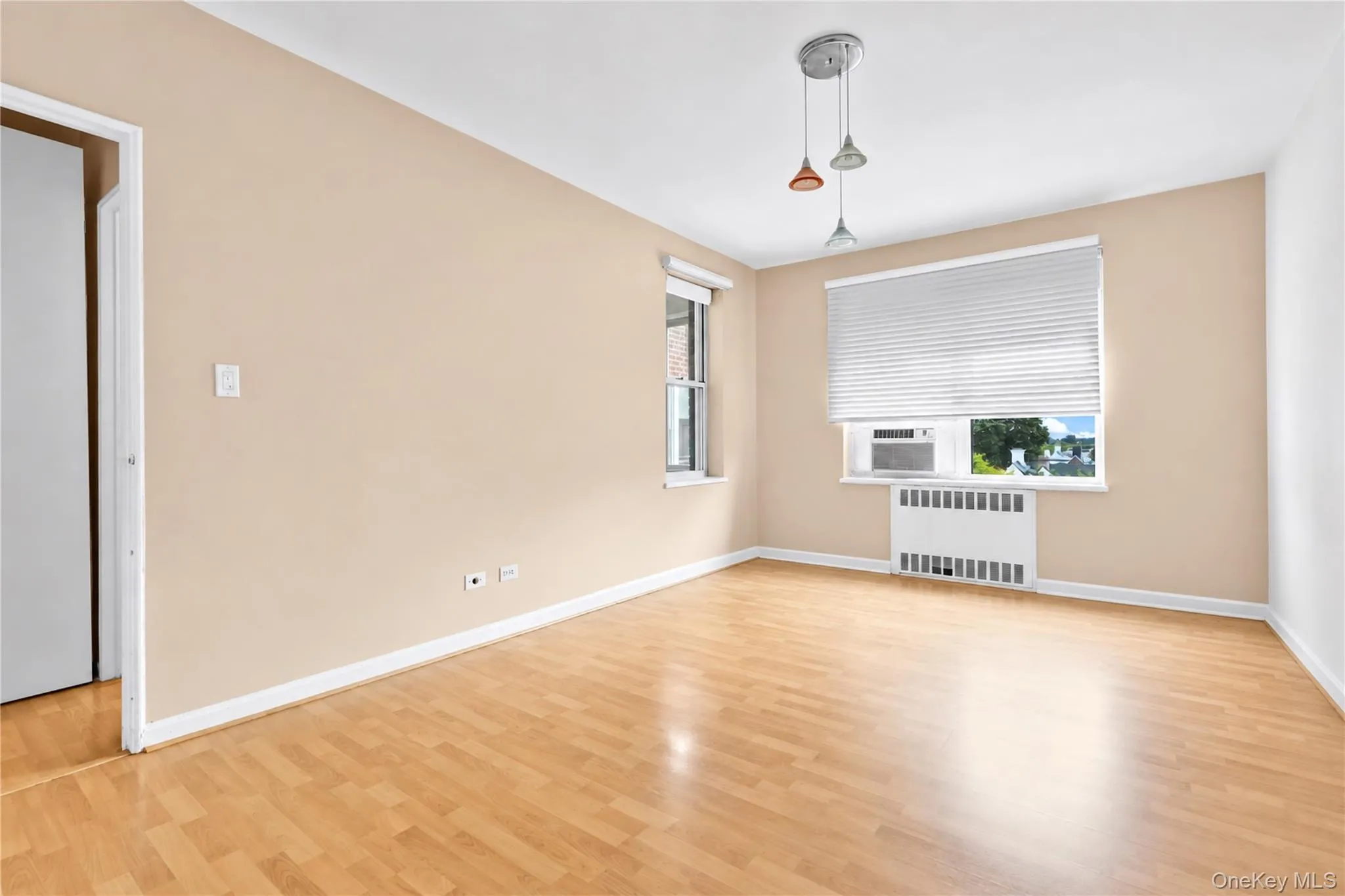 67-38 108th Street, New York, NY, 1 Bedroom Bedrooms, 3 Rooms Rooms,1 BathroomBathrooms,Residential,For Rent,108th,0,1054865 67-38 108th Street, New York, NY, 1 Bedroom Bedrooms, 3 Rooms Rooms,1 BathroomBathrooms,Residential,For Rent,108th,0,1054865