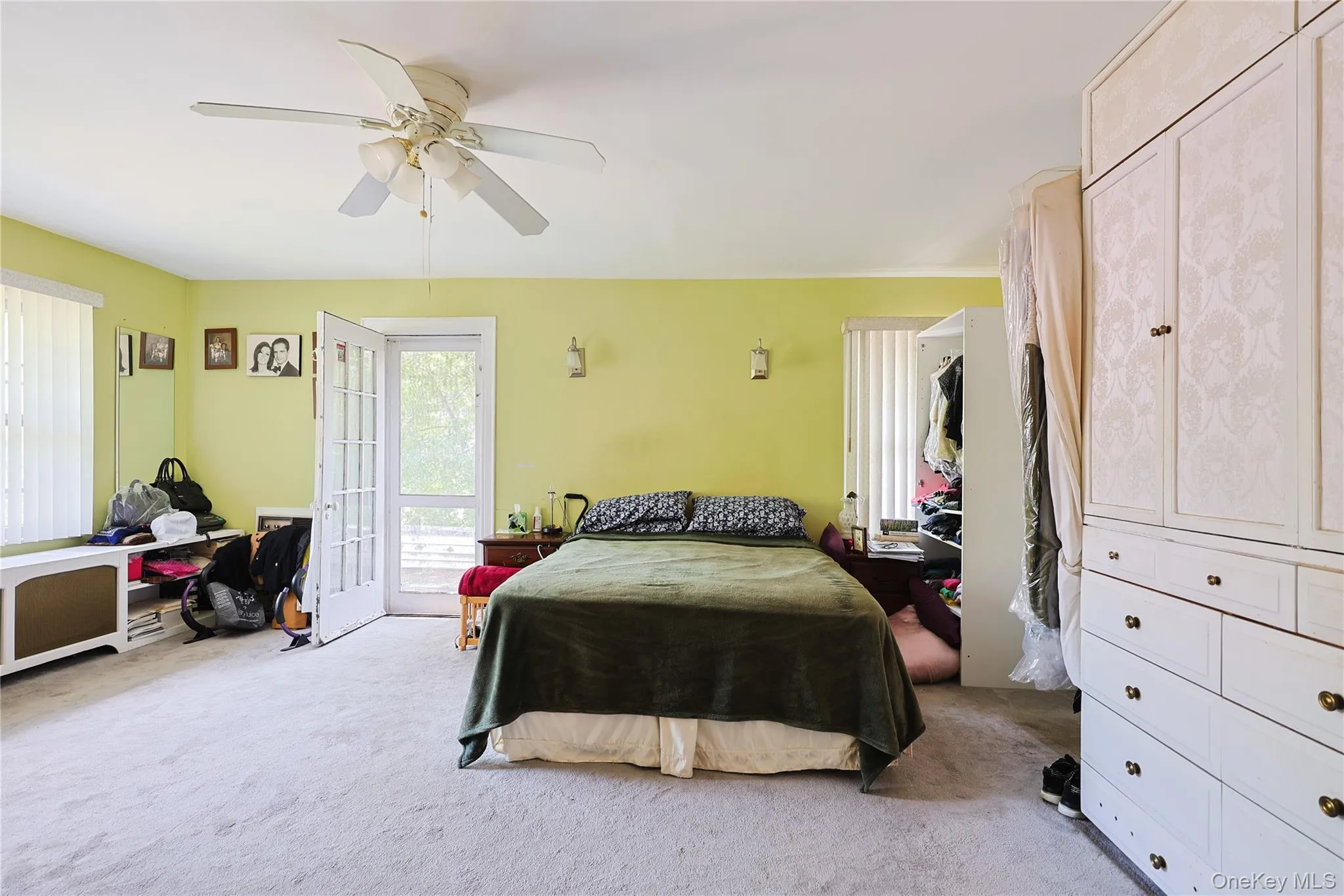 14 Clover Drive, North Hempstead, NY, 4 Bedrooms Bedrooms, 10 Rooms Rooms,2 BathroomsBathrooms,Residential,For Rent,Clover,0,1054868 14 Clover Drive, North Hempstead, NY, 4 Bedrooms Bedrooms, 10 Rooms Rooms,2 BathroomsBathrooms,Residential,For Rent,Clover,0,1054868