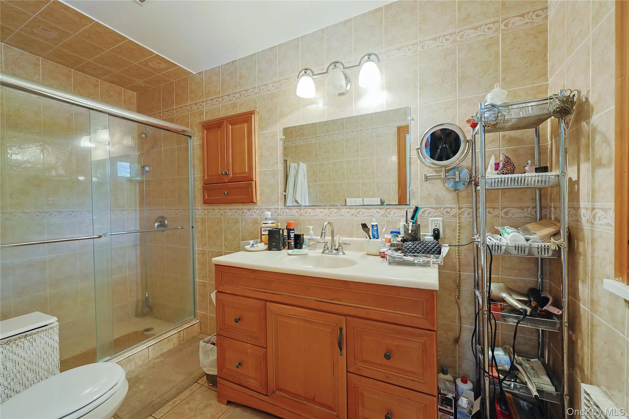 14 Clover Drive, North Hempstead, NY, 4 Bedrooms Bedrooms, 10 Rooms Rooms,2 BathroomsBathrooms,Residential,For Rent,Clover,0,1054868 14 Clover Drive, North Hempstead, NY, 4 Bedrooms Bedrooms, 10 Rooms Rooms,2 BathroomsBathrooms,Residential,For Rent,Clover,0,1054868