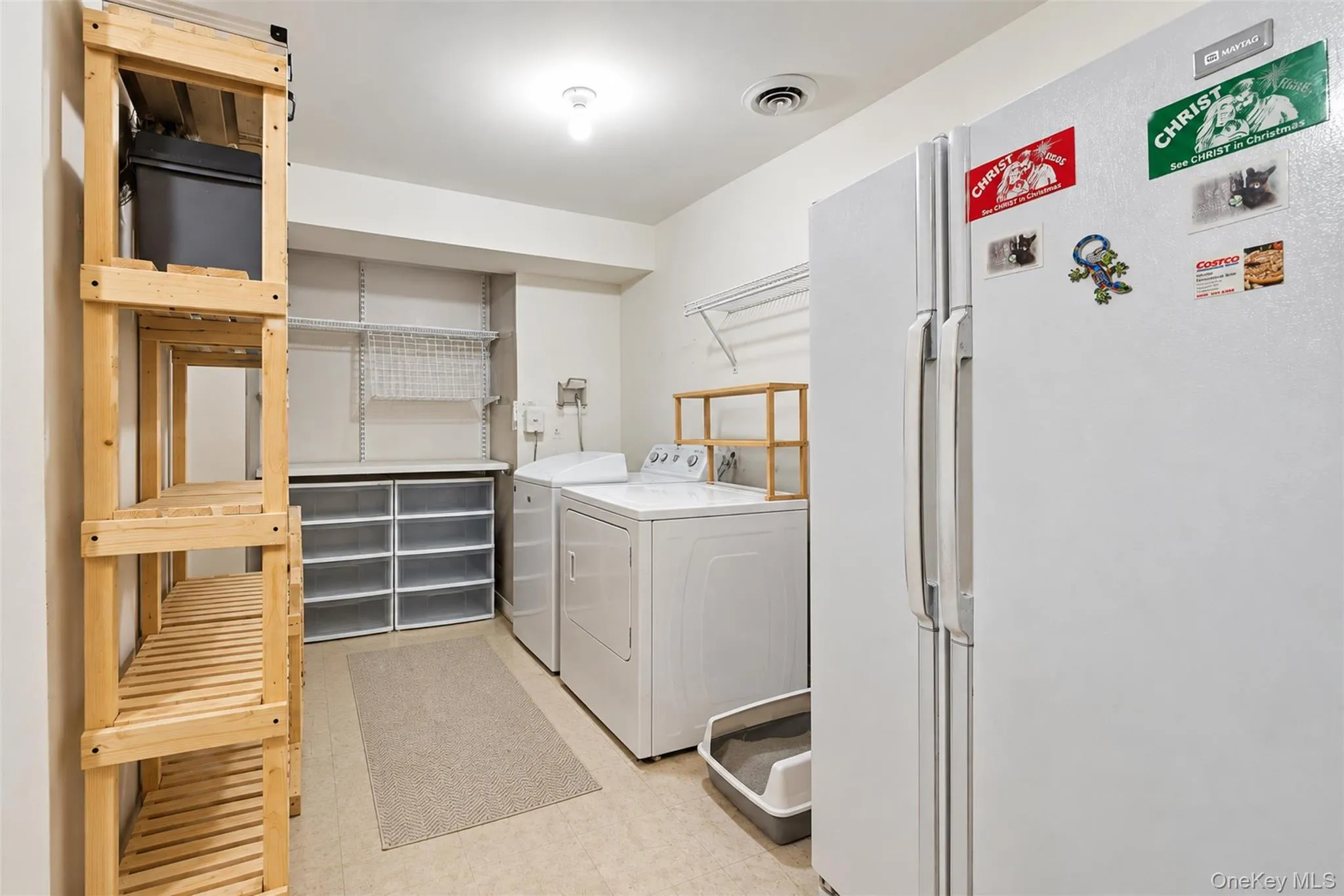 15 Aron Court, Ramapo, NY, 4 Bedrooms Bedrooms, 8 Rooms Rooms,3 BathroomsBathrooms,Residential,For Rent,Aron,0,1054869 15 Aron Court, Ramapo, NY, 4 Bedrooms Bedrooms, 8 Rooms Rooms,3 BathroomsBathrooms,Residential,For Rent,Aron,0,1054869