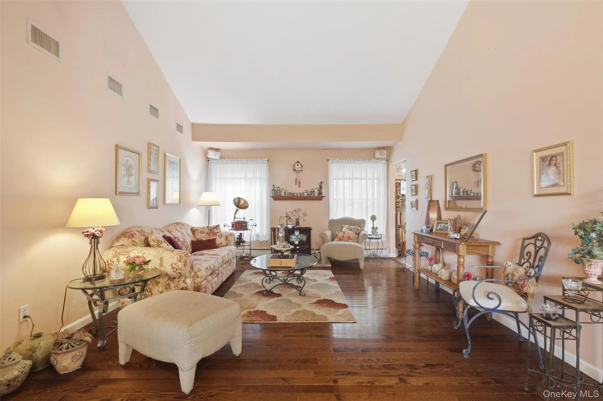 15 Aron Court, Ramapo, NY, 4 Bedrooms Bedrooms, 8 Rooms Rooms,3 BathroomsBathrooms,Residential,For Rent,Aron,0,1054869 15 Aron Court, Ramapo, NY, 4 Bedrooms Bedrooms, 8 Rooms Rooms,3 BathroomsBathrooms,Residential,For Rent,Aron,0,1054869