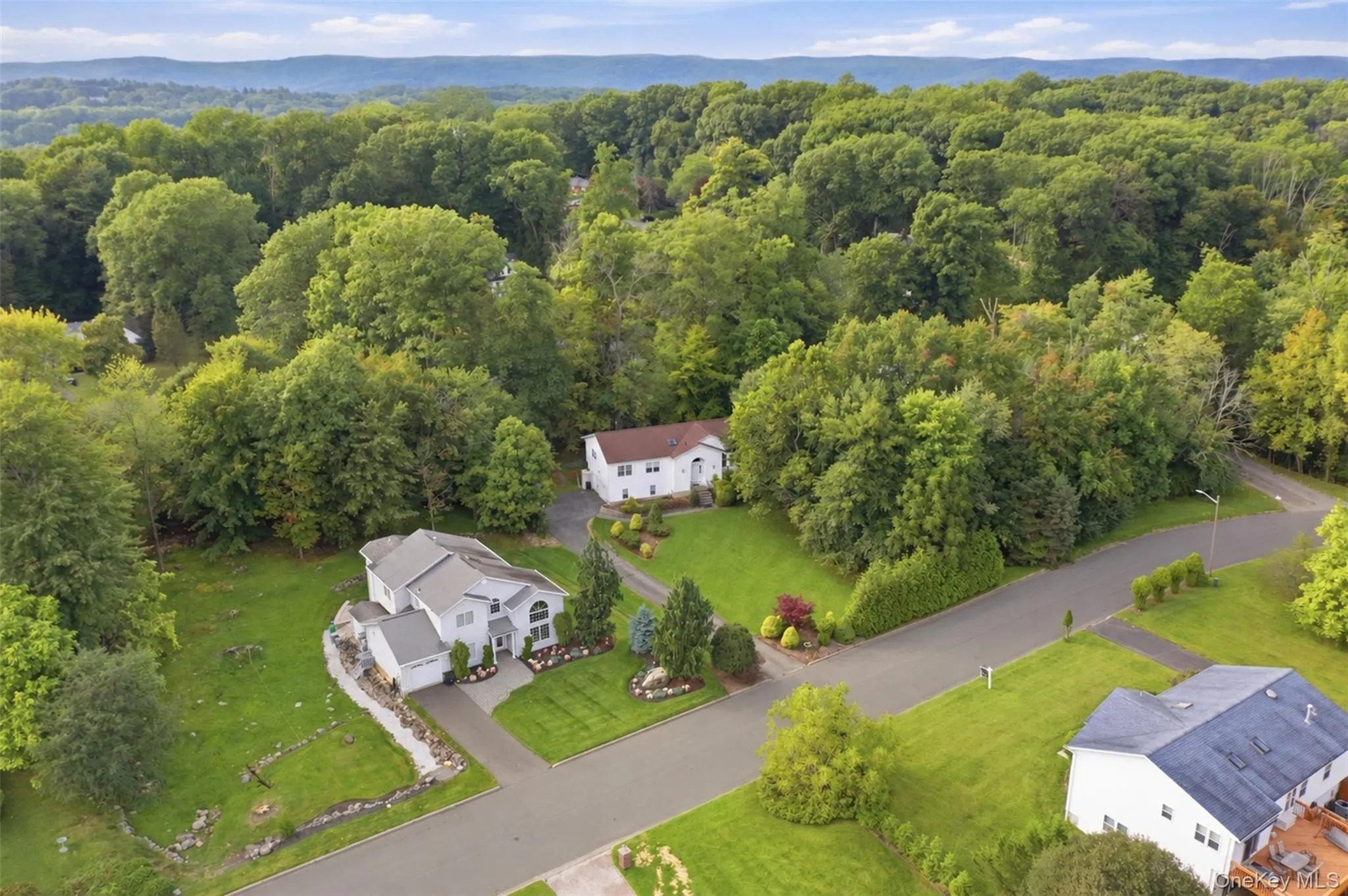 15 Aron Court, Ramapo, NY, 4 Bedrooms Bedrooms, 8 Rooms Rooms,3 BathroomsBathrooms,Residential,For Rent,Aron,0,1054869 15 Aron Court, Ramapo, NY, 4 Bedrooms Bedrooms, 8 Rooms Rooms,3 BathroomsBathrooms,Residential,For Rent,Aron,0,1054869
