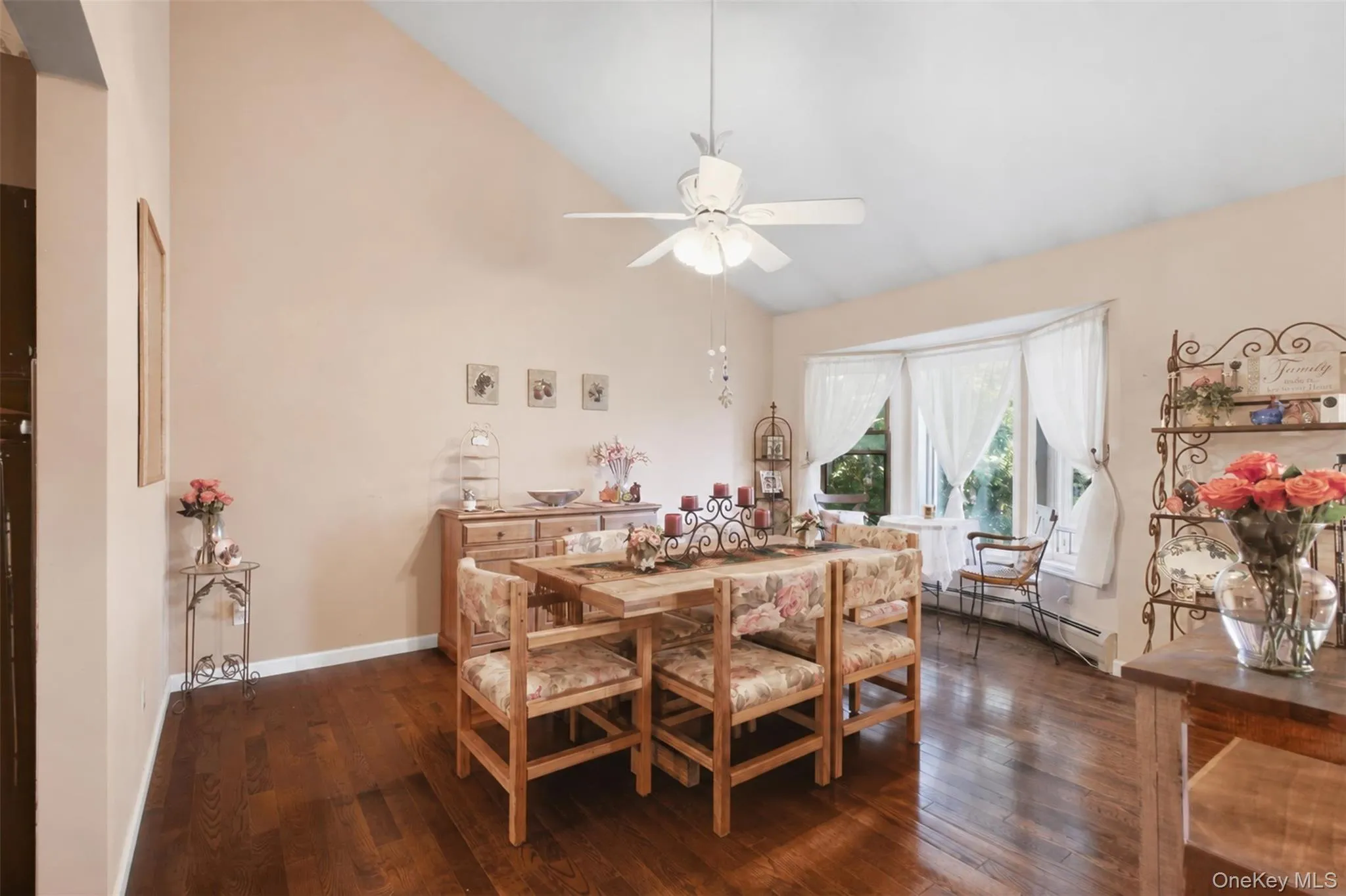 15 Aron Court, Ramapo, NY, 4 Bedrooms Bedrooms, 8 Rooms Rooms,3 BathroomsBathrooms,Residential,For Rent,Aron,0,1054869 15 Aron Court, Ramapo, NY, 4 Bedrooms Bedrooms, 8 Rooms Rooms,3 BathroomsBathrooms,Residential,For Rent,Aron,0,1054869