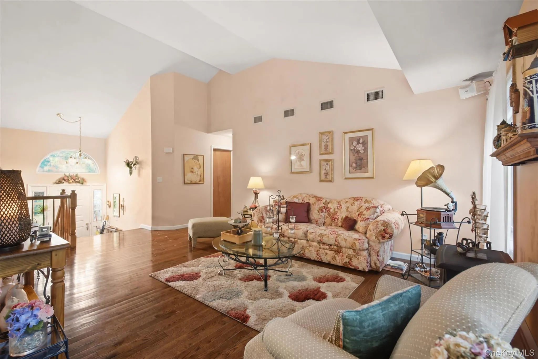 15 Aron Court, Ramapo, NY, 4 Bedrooms Bedrooms, 8 Rooms Rooms,3 BathroomsBathrooms,Residential,For Rent,Aron,0,1054869 15 Aron Court, Ramapo, NY, 4 Bedrooms Bedrooms, 8 Rooms Rooms,3 BathroomsBathrooms,Residential,For Rent,Aron,0,1054869