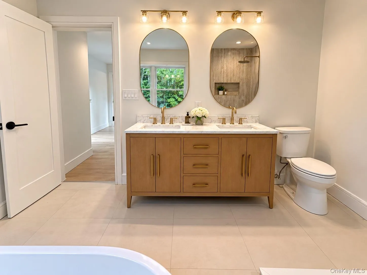 20 Overton Pass, Smithtown, NY, 4 Bedrooms Bedrooms, 13 Rooms Rooms,2 BathroomsBathrooms,Residential,For Rent,Overton,0,1054875 20 Overton Pass, Smithtown, NY, 4 Bedrooms Bedrooms, 13 Rooms Rooms,2 BathroomsBathrooms,Residential,For Rent,Overton,0,1054875