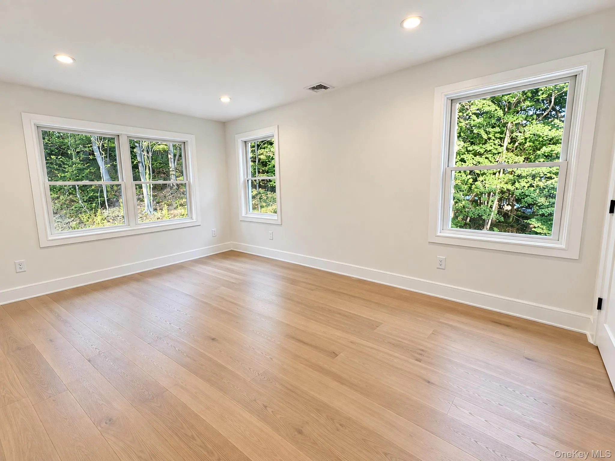 20 Overton Pass, Smithtown, NY, 4 Bedrooms Bedrooms, 13 Rooms Rooms,2 BathroomsBathrooms,Residential,For Rent,Overton,0,1054875 20 Overton Pass, Smithtown, NY, 4 Bedrooms Bedrooms, 13 Rooms Rooms,2 BathroomsBathrooms,Residential,For Rent,Overton,0,1054875