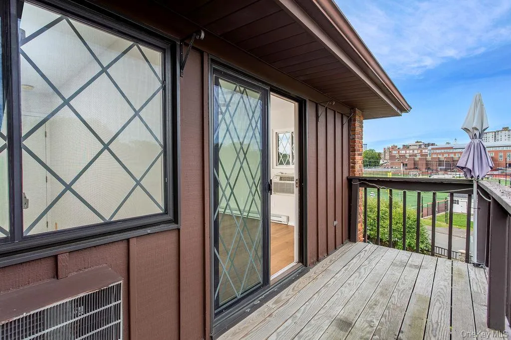 54 Hope Street, Stamford, CT, 2 Bedrooms Bedrooms, 4 Rooms Rooms,2 BathroomsBathrooms,Residential Lease,For Rent,Hope,0,1054878 54 Hope Street, Stamford, CT, 2 Bedrooms Bedrooms, 4 Rooms Rooms,2 BathroomsBathrooms,Residential Lease,For Rent,Hope,0,1054878