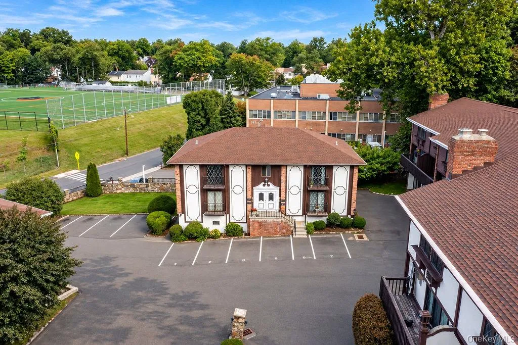 54 Hope Street, Stamford, CT, 2 Bedrooms Bedrooms, 4 Rooms Rooms,2 BathroomsBathrooms,Residential Lease,For Rent,Hope,0,1054878 54 Hope Street, Stamford, CT, 2 Bedrooms Bedrooms, 4 Rooms Rooms,2 BathroomsBathrooms,Residential Lease,For Rent,Hope,0,1054878