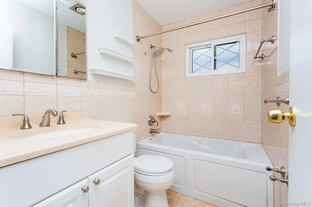 54 Hope Street, Stamford, CT, 2 Bedrooms Bedrooms, 4 Rooms Rooms,2 BathroomsBathrooms,Residential Lease,For Rent,Hope,0,1054878 54 Hope Street, Stamford, CT, 2 Bedrooms Bedrooms, 4 Rooms Rooms,2 BathroomsBathrooms,Residential Lease,For Rent,Hope,0,1054878