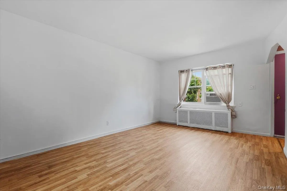 1647 Radcliff Avenue, New York, NY, 2 Bedrooms Bedrooms, 4 Rooms Rooms,2 BathroomsBathrooms,Residential,For Rent,Radcliff,0,1054883 1647 Radcliff Avenue, New York, NY, 2 Bedrooms Bedrooms, 4 Rooms Rooms,2 BathroomsBathrooms,Residential,For Rent,Radcliff,0,1054883