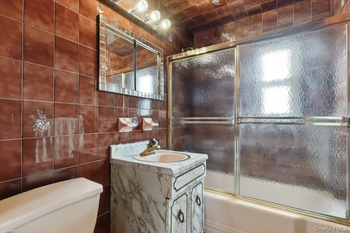 1647 Radcliff Avenue, New York, NY, 2 Bedrooms Bedrooms, 4 Rooms Rooms,2 BathroomsBathrooms,Residential,For Rent,Radcliff,0,1054883 1647 Radcliff Avenue, New York, NY, 2 Bedrooms Bedrooms, 4 Rooms Rooms,2 BathroomsBathrooms,Residential,For Rent,Radcliff,0,1054883