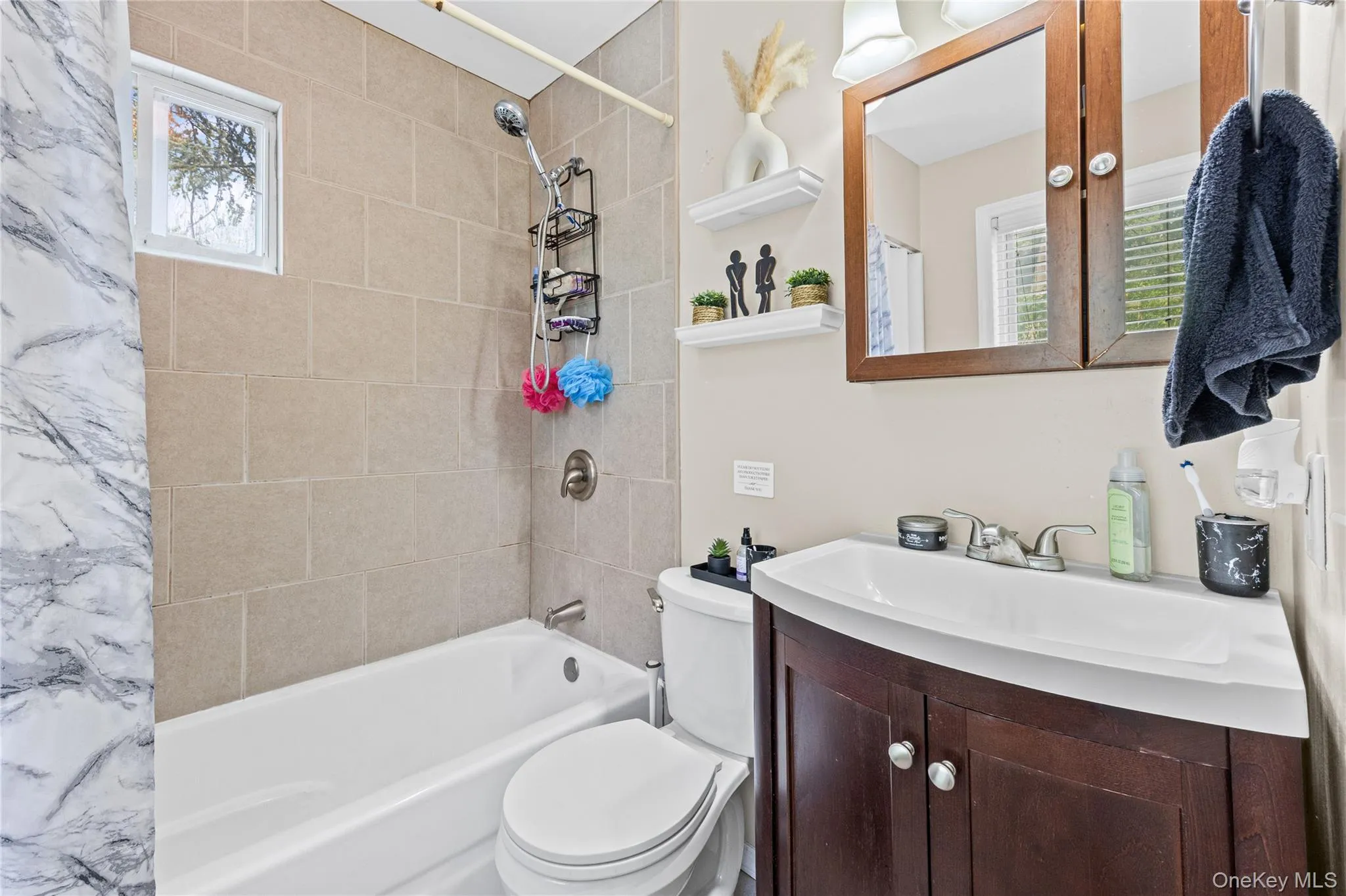 294 Deer Road, Islip, NY, 2 Bedrooms Bedrooms, 5 Rooms Rooms,1 BathroomBathrooms,Residential,For Rent,Deer,0,1054885 294 Deer Road, Islip, NY, 2 Bedrooms Bedrooms, 5 Rooms Rooms,1 BathroomBathrooms,Residential,For Rent,Deer,0,1054885