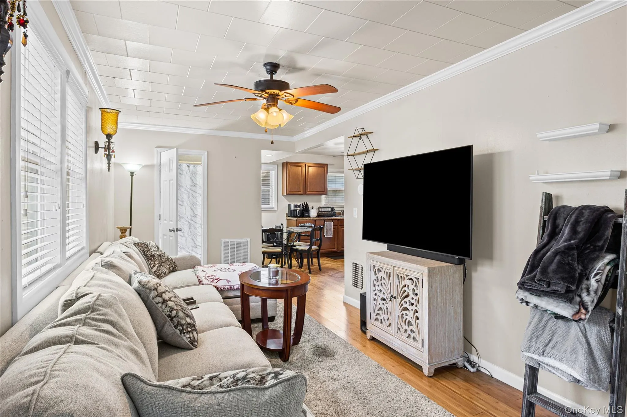 294 Deer Road, Islip, NY, 2 Bedrooms Bedrooms, 5 Rooms Rooms,1 BathroomBathrooms,Residential,For Rent,Deer,0,1054885 294 Deer Road, Islip, NY, 2 Bedrooms Bedrooms, 5 Rooms Rooms,1 BathroomBathrooms,Residential,For Rent,Deer,0,1054885