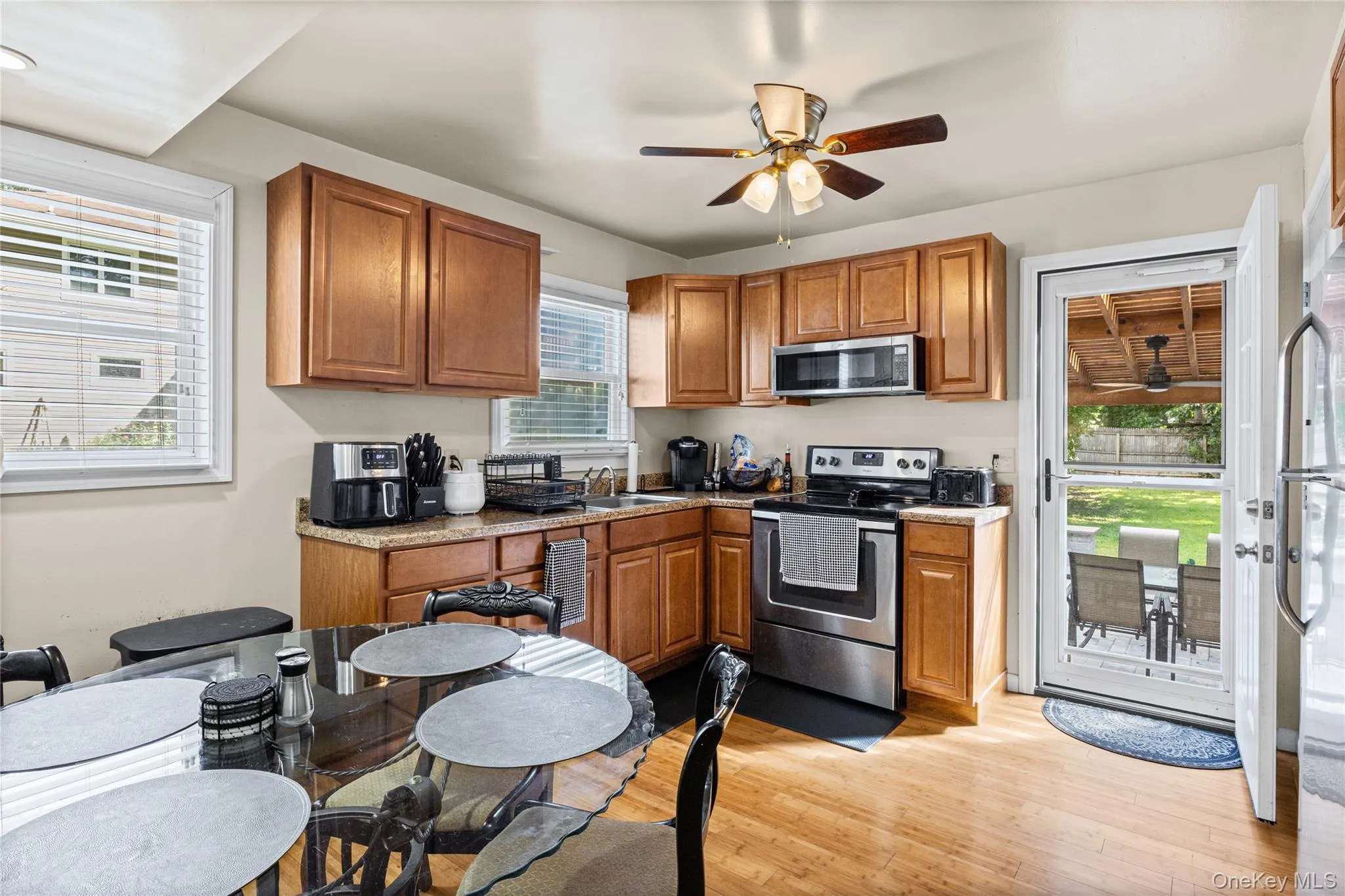 294 Deer Road, Islip, NY, 2 Bedrooms Bedrooms, 5 Rooms Rooms,1 BathroomBathrooms,Residential,For Rent,Deer,0,1054885 294 Deer Road, Islip, NY, 2 Bedrooms Bedrooms, 5 Rooms Rooms,1 BathroomBathrooms,Residential,For Rent,Deer,0,1054885