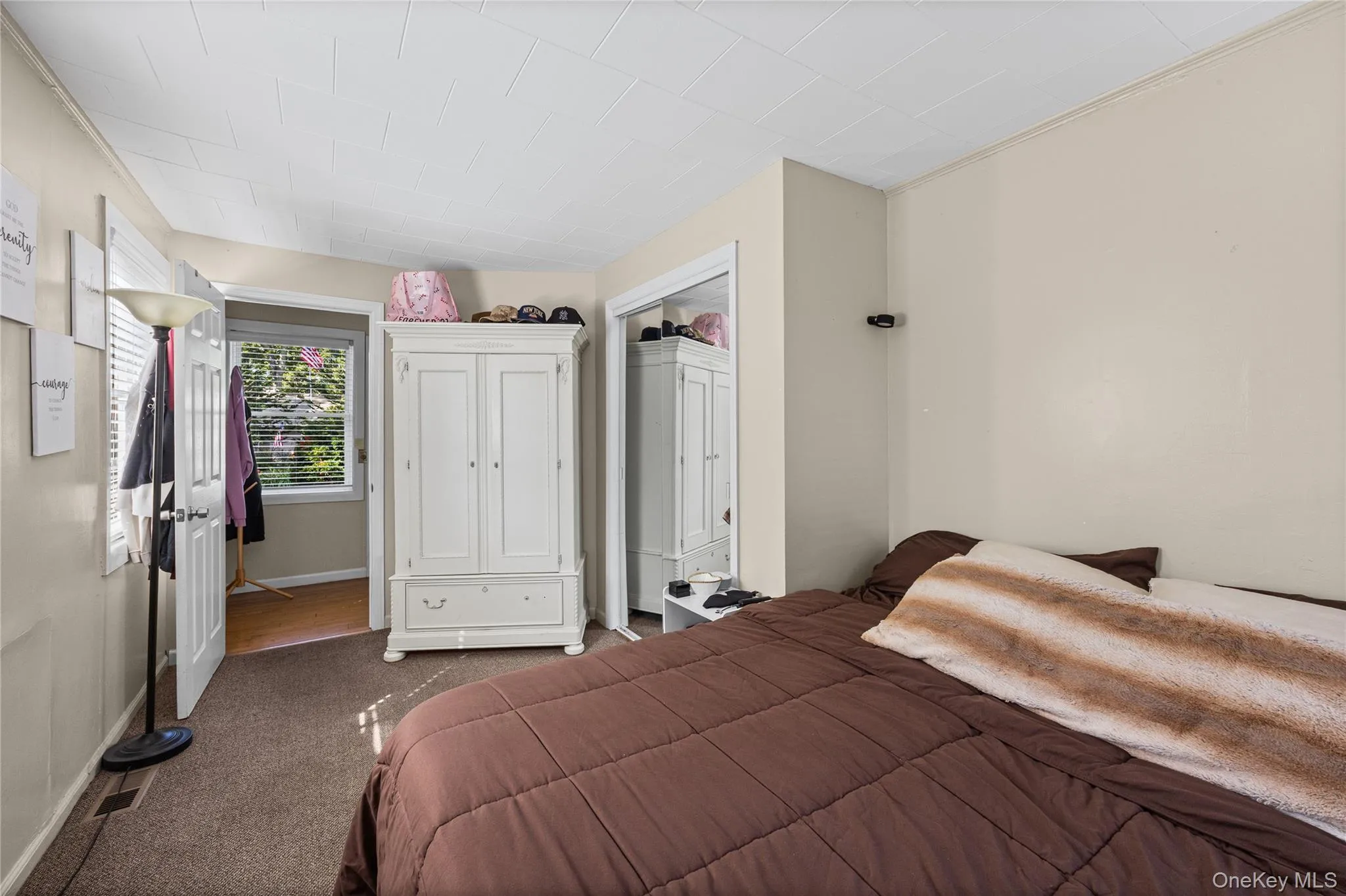 294 Deer Road, Islip, NY, 2 Bedrooms Bedrooms, 5 Rooms Rooms,1 BathroomBathrooms,Residential,For Rent,Deer,0,1054885 294 Deer Road, Islip, NY, 2 Bedrooms Bedrooms, 5 Rooms Rooms,1 BathroomBathrooms,Residential,For Rent,Deer,0,1054885