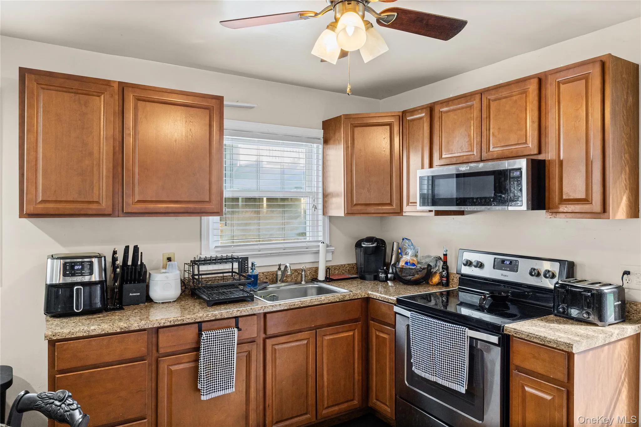 294 Deer Road, Islip, NY, 2 Bedrooms Bedrooms, 5 Rooms Rooms,1 BathroomBathrooms,Residential,For Rent,Deer,0,1054885 294 Deer Road, Islip, NY, 2 Bedrooms Bedrooms, 5 Rooms Rooms,1 BathroomBathrooms,Residential,For Rent,Deer,0,1054885