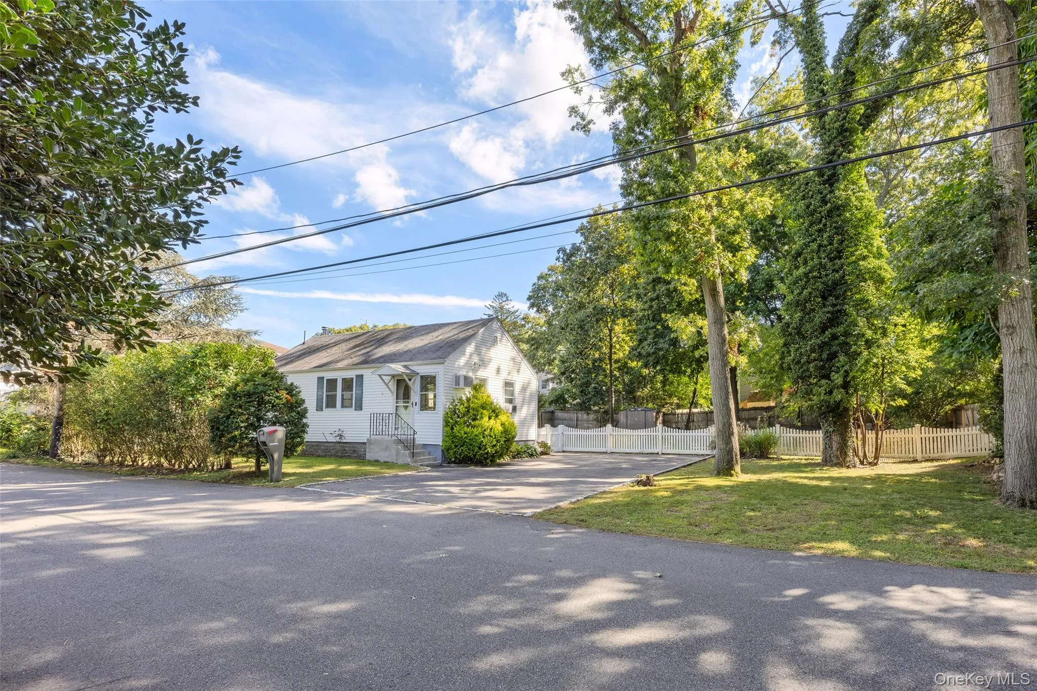 294 Deer Road, Islip, NY, 2 Bedrooms Bedrooms, 5 Rooms Rooms,1 BathroomBathrooms,Residential,For Rent,Deer,0,1054885 294 Deer Road, Islip, NY, 2 Bedrooms Bedrooms, 5 Rooms Rooms,1 BathroomBathrooms,Residential,For Rent,Deer,0,1054885
