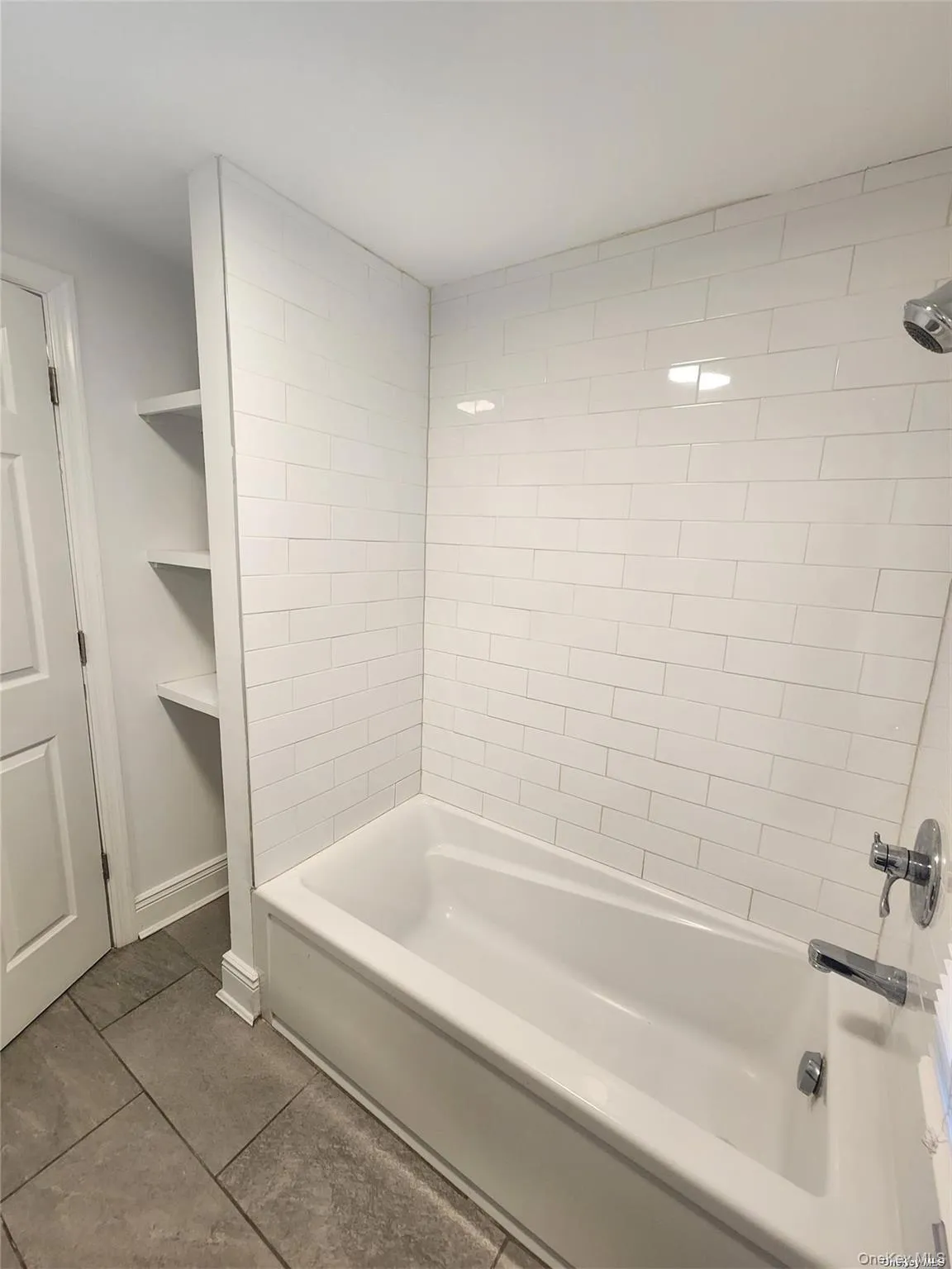 157 Cleveland Avenue, North Hempstead, NY, 1 Bedroom Bedrooms, 4 Rooms Rooms,1 BathroomBathrooms,Residential Lease,For Rent,Cleveland,0,1054888 157 Cleveland Avenue, North Hempstead, NY, 1 Bedroom Bedrooms, 4 Rooms Rooms,1 BathroomBathrooms,Residential Lease,For Rent,Cleveland,0,1054888