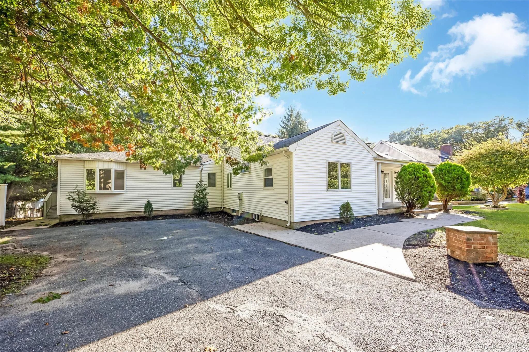 52 Rexmere Avenue, Brookhaven, NY, 4 Bedrooms Bedrooms, 8 Rooms Rooms,3 BathroomsBathrooms,Residential,For Rent,Rexmere,0,1054892 52 Rexmere Avenue, Brookhaven, NY, 4 Bedrooms Bedrooms, 8 Rooms Rooms,3 BathroomsBathrooms,Residential,For Rent,Rexmere,0,1054892