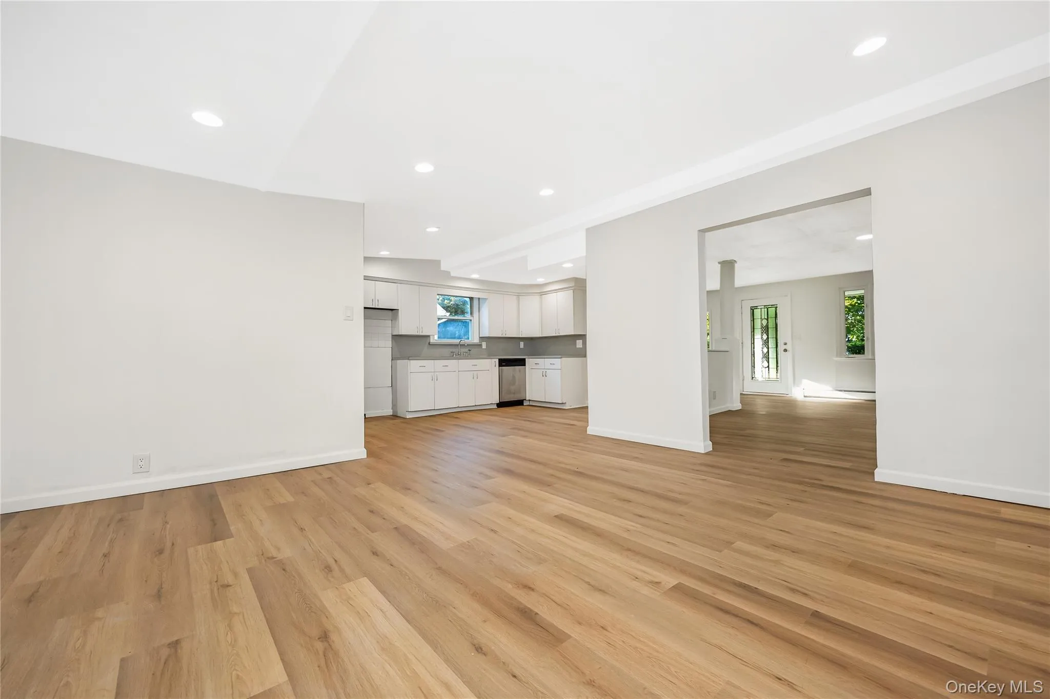 52 Rexmere Avenue, Brookhaven, NY, 4 Bedrooms Bedrooms, 8 Rooms Rooms,3 BathroomsBathrooms,Residential,For Rent,Rexmere,0,1054892 52 Rexmere Avenue, Brookhaven, NY, 4 Bedrooms Bedrooms, 8 Rooms Rooms,3 BathroomsBathrooms,Residential,For Rent,Rexmere,0,1054892
