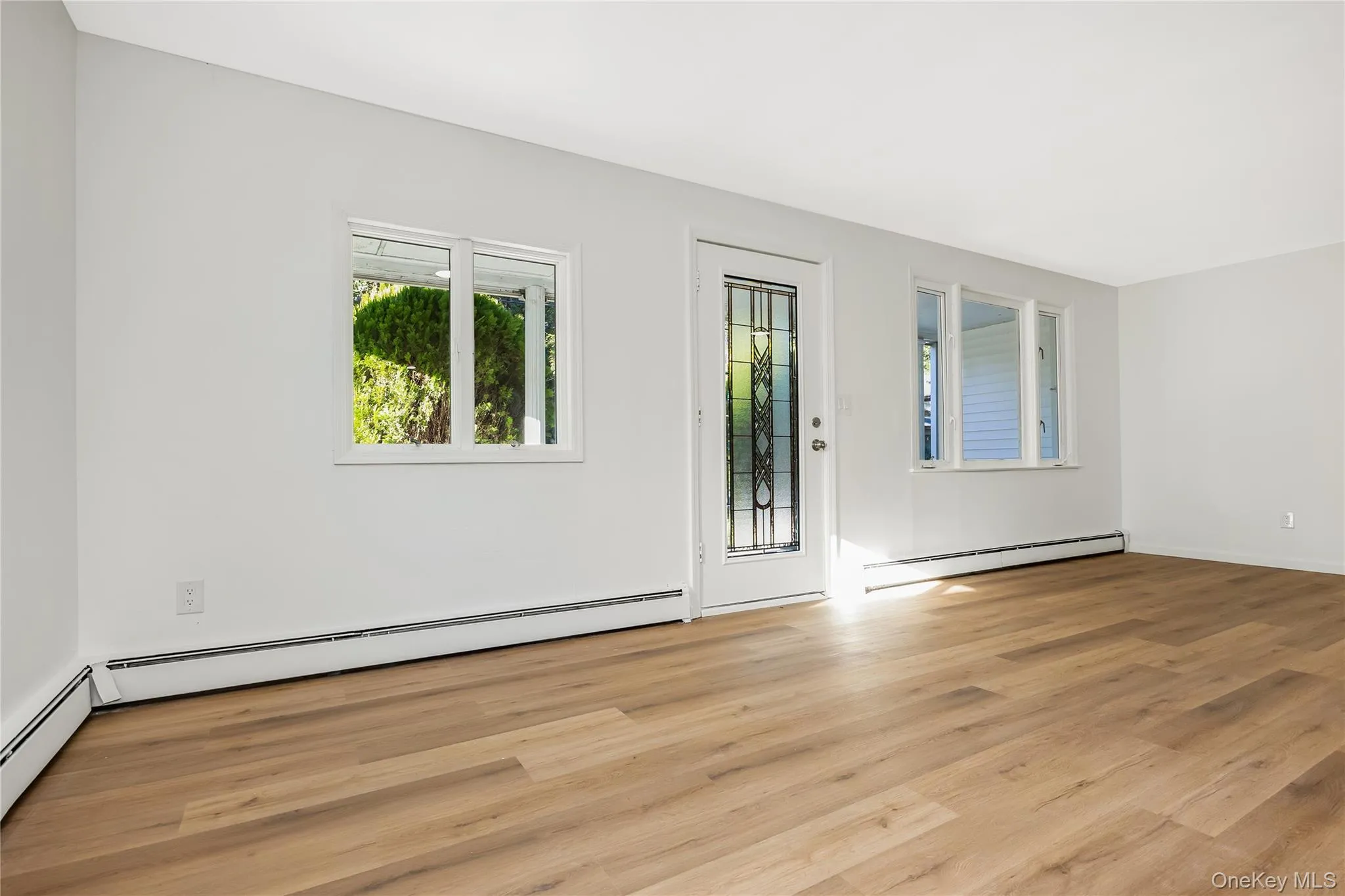 52 Rexmere Avenue, Brookhaven, NY, 4 Bedrooms Bedrooms, 8 Rooms Rooms,3 BathroomsBathrooms,Residential,For Rent,Rexmere,0,1054892 52 Rexmere Avenue, Brookhaven, NY, 4 Bedrooms Bedrooms, 8 Rooms Rooms,3 BathroomsBathrooms,Residential,For Rent,Rexmere,0,1054892