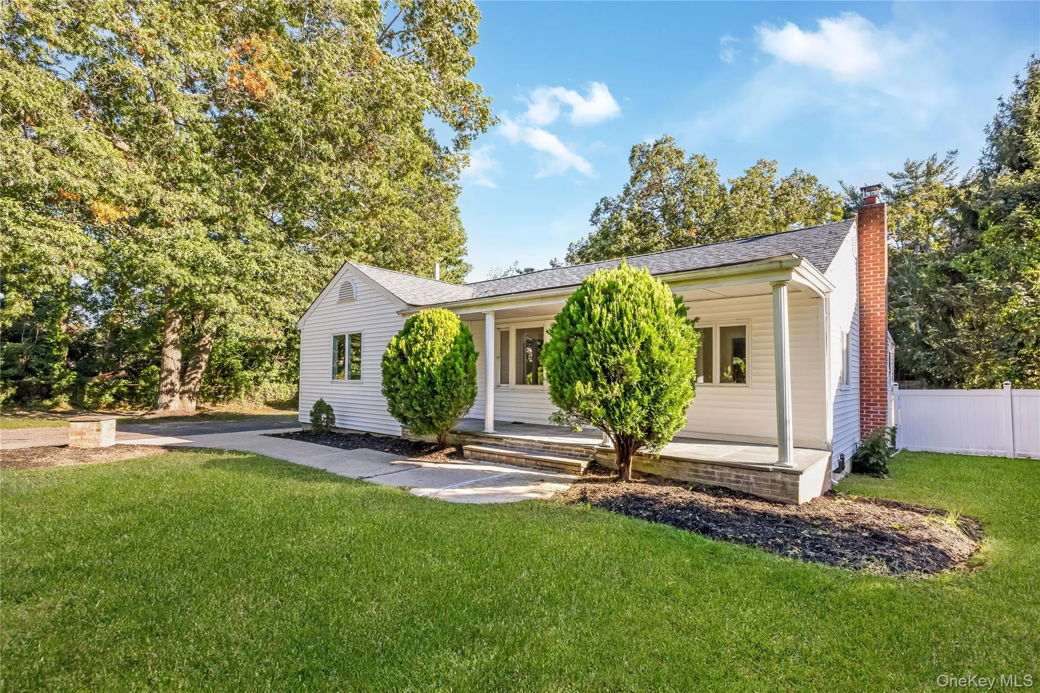 52 Rexmere Avenue, Brookhaven, NY, 4 Bedrooms Bedrooms, 8 Rooms Rooms,3 BathroomsBathrooms,Residential,For Rent,Rexmere,0,1054892 52 Rexmere Avenue, Brookhaven, NY, 4 Bedrooms Bedrooms, 8 Rooms Rooms,3 BathroomsBathrooms,Residential,For Rent,Rexmere,0,1054892