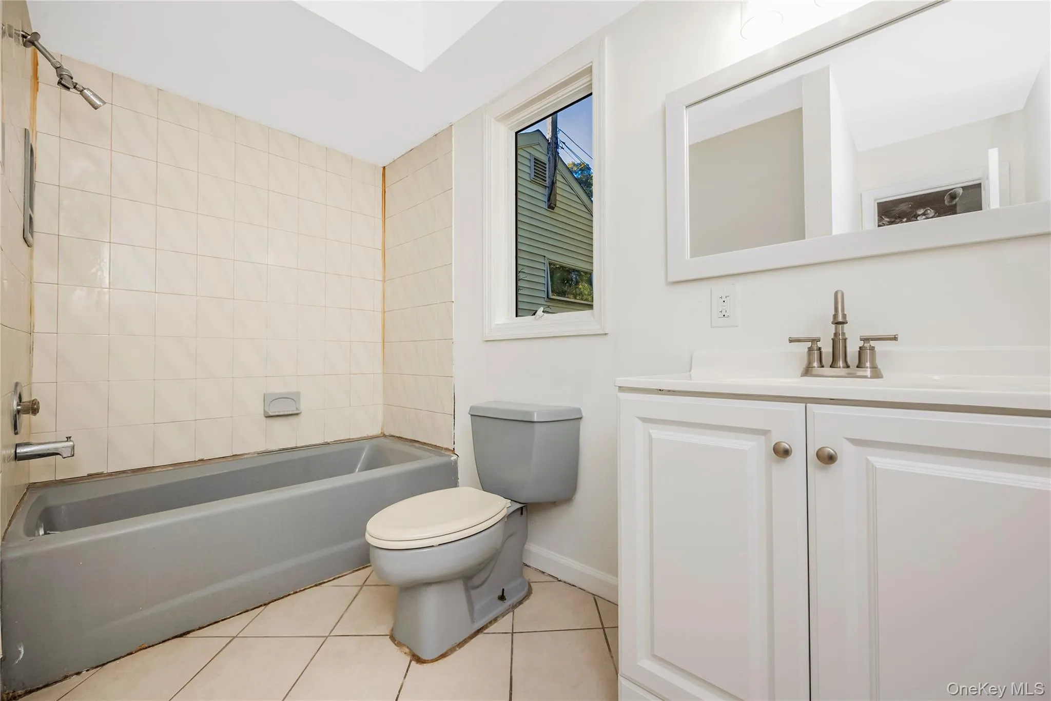 52 Rexmere Avenue, Brookhaven, NY, 4 Bedrooms Bedrooms, 8 Rooms Rooms,3 BathroomsBathrooms,Residential,For Rent,Rexmere,0,1054892 52 Rexmere Avenue, Brookhaven, NY, 4 Bedrooms Bedrooms, 8 Rooms Rooms,3 BathroomsBathrooms,Residential,For Rent,Rexmere,0,1054892