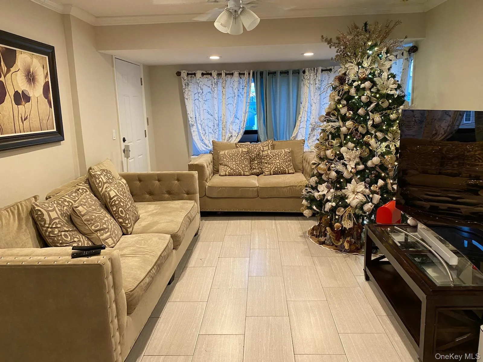 7 1st Avenue, Hempstead, NY, 3 Bedrooms Bedrooms, 7 Rooms Rooms,2 BathroomsBathrooms,Residential Lease,For Rent,1st,0,1054893 7 1st Avenue, Hempstead, NY, 3 Bedrooms Bedrooms, 7 Rooms Rooms,2 BathroomsBathrooms,Residential Lease,For Rent,1st,0,1054893
