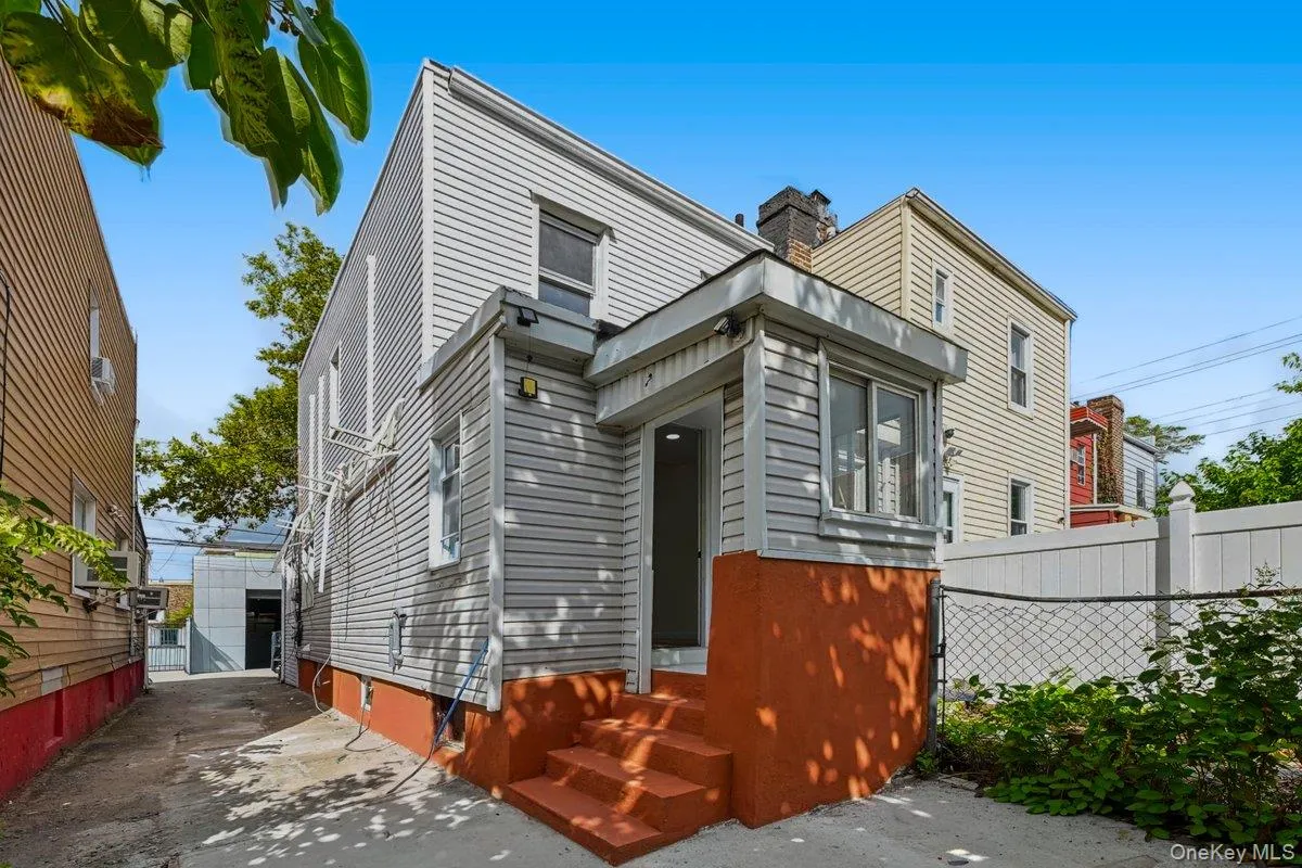 5433 44th Street, New York, NY, 4 Bedrooms Bedrooms, 10 Rooms Rooms,3 BathroomsBathrooms,Residential,For Rent,44th,0,1054902 5433 44th Street, New York, NY, 4 Bedrooms Bedrooms, 10 Rooms Rooms,3 BathroomsBathrooms,Residential,For Rent,44th,0,1054902