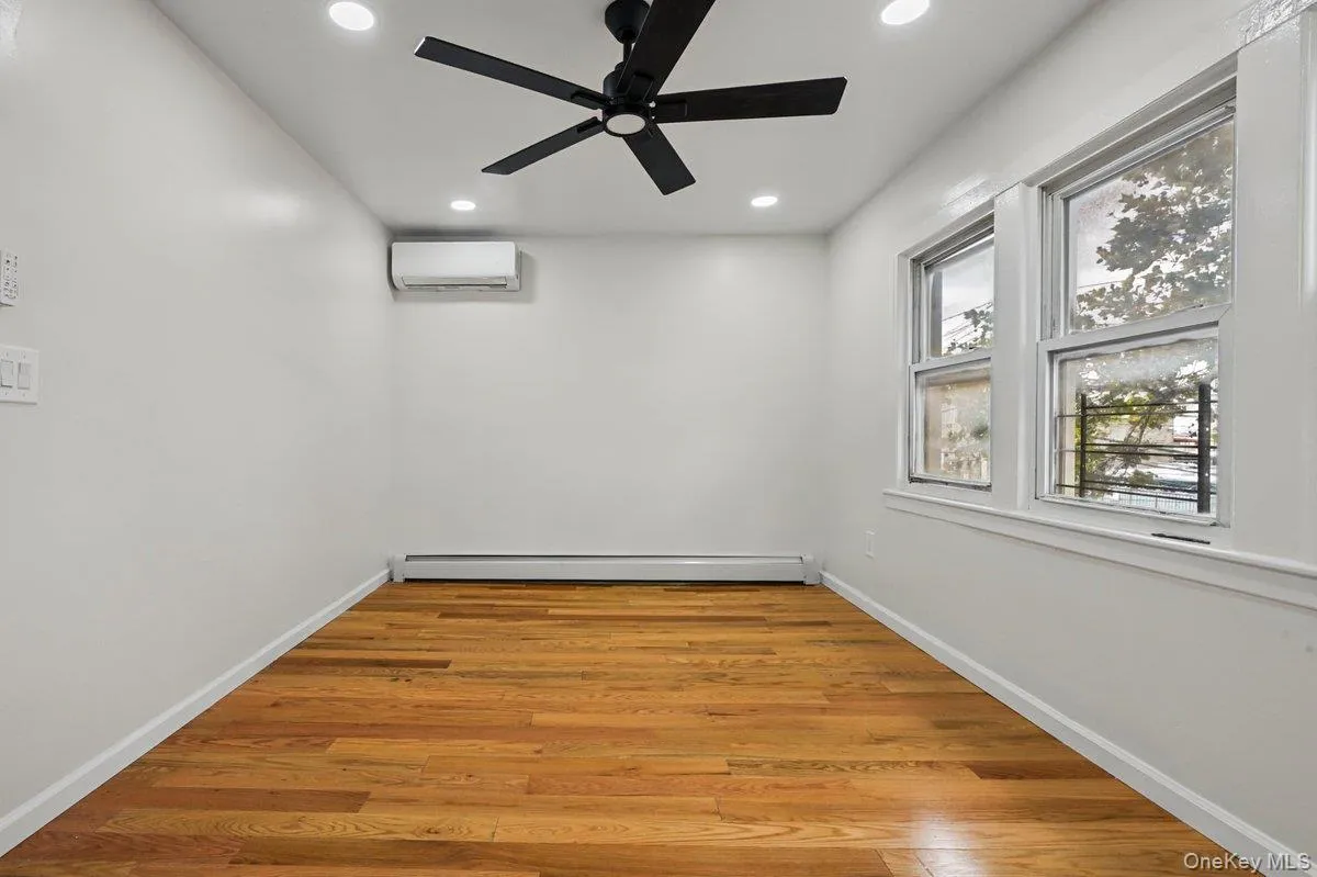 5433 44th Street, New York, NY, 4 Bedrooms Bedrooms, 10 Rooms Rooms,3 BathroomsBathrooms,Residential,For Rent,44th,0,1054902 5433 44th Street, New York, NY, 4 Bedrooms Bedrooms, 10 Rooms Rooms,3 BathroomsBathrooms,Residential,For Rent,44th,0,1054902