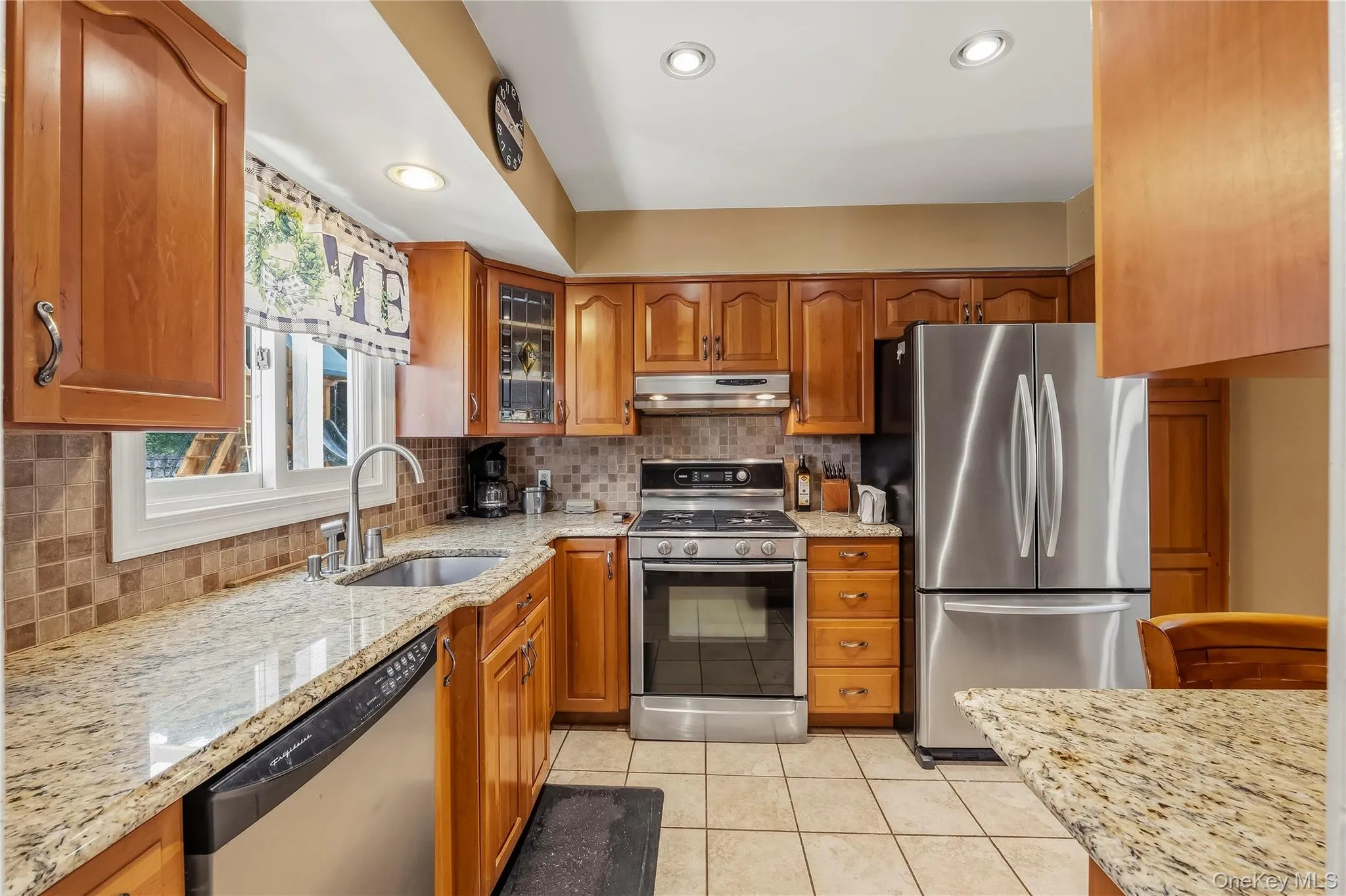 3 Buena Vista Avenue, Peekskill, NY, 3 Bedrooms Bedrooms, 7 Rooms Rooms,1 BathroomBathrooms,Residential,For Rent,Buena Vista,0,1054905 3 Buena Vista Avenue, Peekskill, NY, 3 Bedrooms Bedrooms, 7 Rooms Rooms,1 BathroomBathrooms,Residential,For Rent,Buena Vista,0,1054905