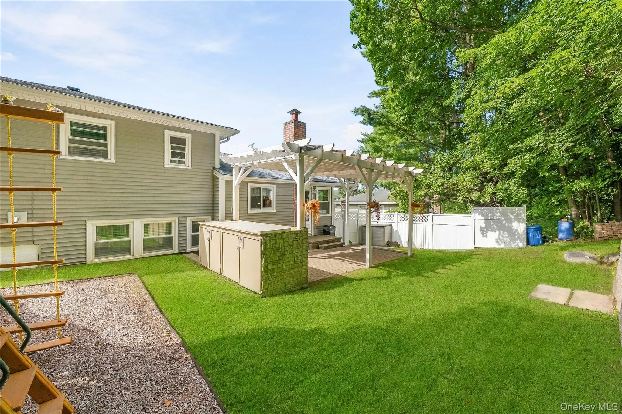 3 Buena Vista Avenue, Peekskill, NY, 3 Bedrooms Bedrooms, 7 Rooms Rooms,1 BathroomBathrooms,Residential,For Rent,Buena Vista,0,1054905 3 Buena Vista Avenue, Peekskill, NY, 3 Bedrooms Bedrooms, 7 Rooms Rooms,1 BathroomBathrooms,Residential,For Rent,Buena Vista,0,1054905