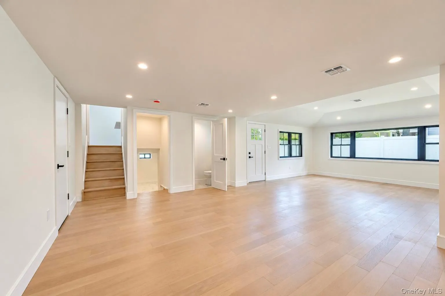 2056 Stratford Drive, Hempstead, NY, 3 Bedrooms Bedrooms, 6 Rooms Rooms,2 BathroomsBathrooms,Residential,For Rent,Stratford,0,1054910 2056 Stratford Drive, Hempstead, NY, 3 Bedrooms Bedrooms, 6 Rooms Rooms,2 BathroomsBathrooms,Residential,For Rent,Stratford,0,1054910