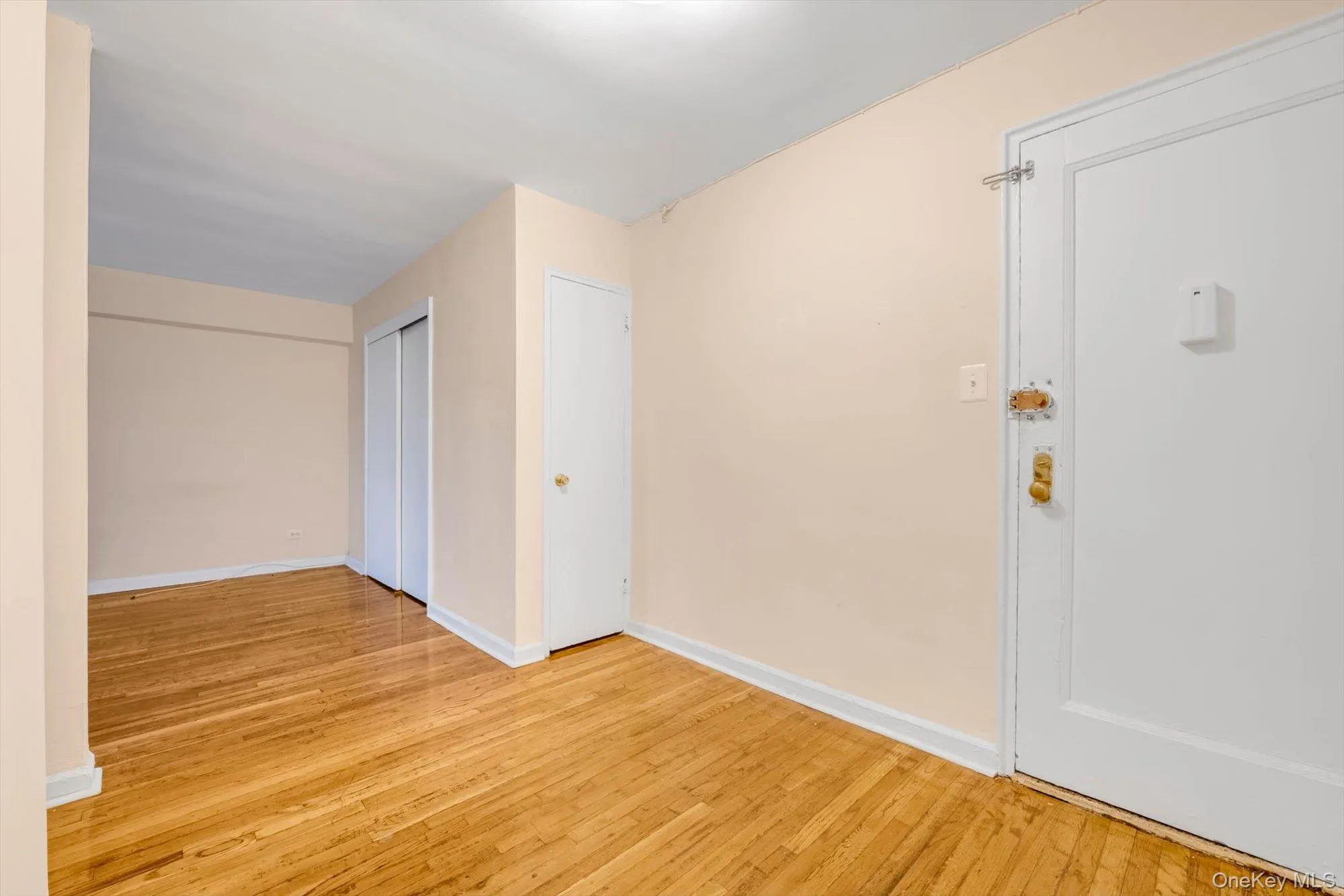63-09 108 Street, New York, NY, 2 Rooms Rooms,1 BathroomBathrooms,Residential,For Rent,108,0,1054913 63-09 108 Street, New York, NY, 2 Rooms Rooms,1 BathroomBathrooms,Residential,For Rent,108,0,1054913