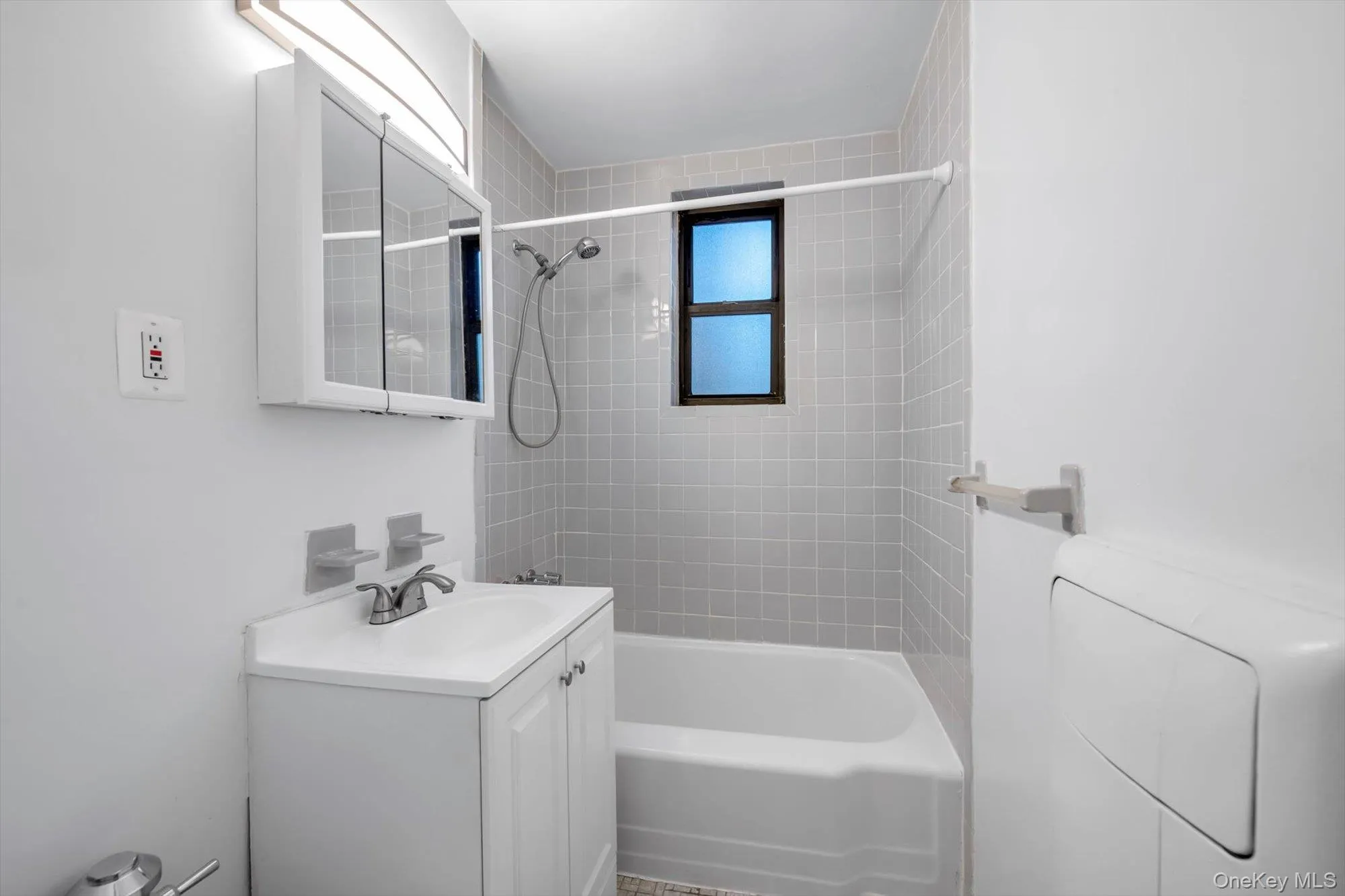 63-09 108 Street, New York, NY, 2 Rooms Rooms,1 BathroomBathrooms,Residential,For Rent,108,0,1054913 63-09 108 Street, New York, NY, 2 Rooms Rooms,1 BathroomBathrooms,Residential,For Rent,108,0,1054913