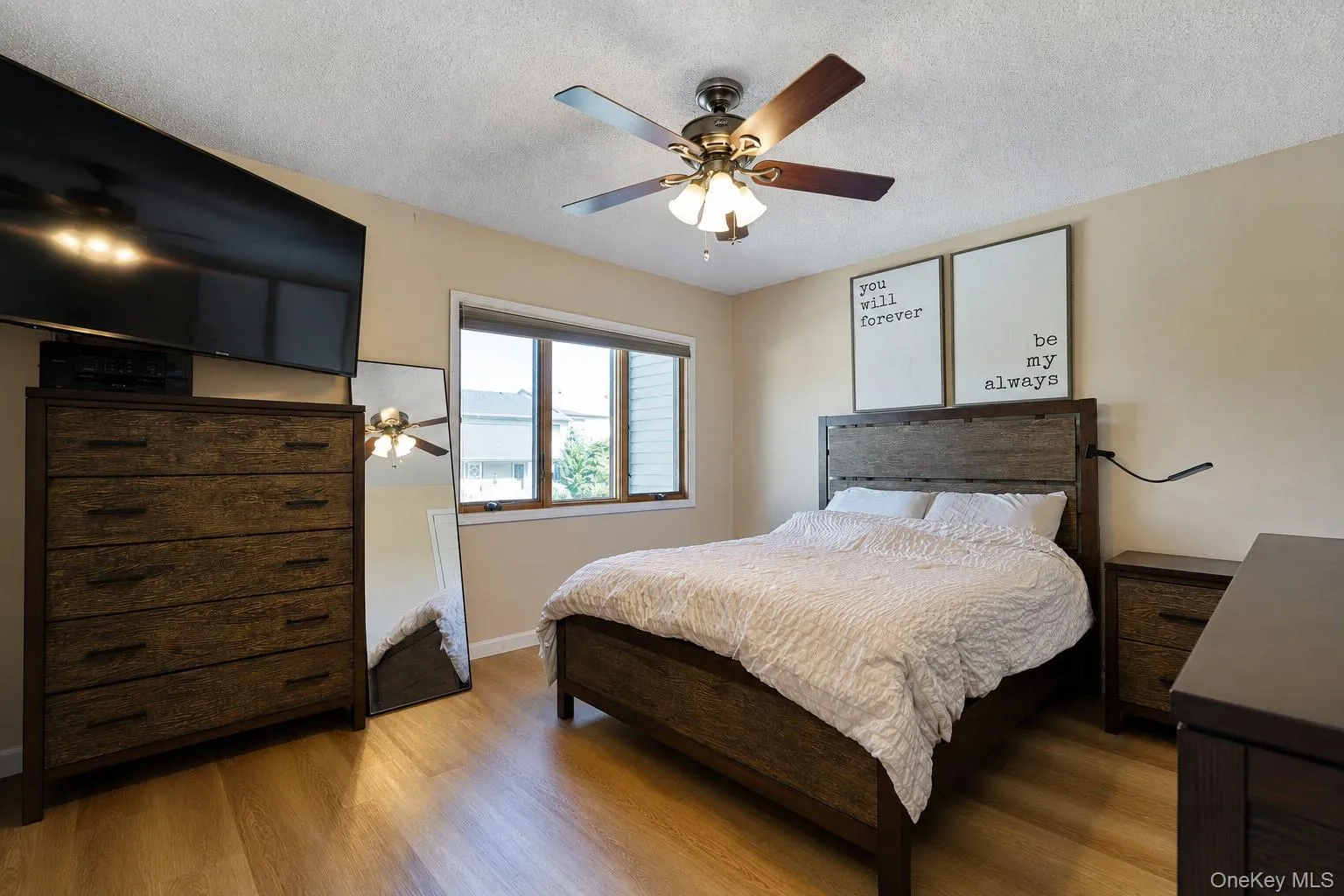 30 Hemlock Court, New York, NY, 3 Bedrooms Bedrooms, 6 Rooms Rooms,1 BathroomBathrooms,Residential,For Rent,Hemlock,0,1054914 30 Hemlock Court, New York, NY, 3 Bedrooms Bedrooms, 6 Rooms Rooms,1 BathroomBathrooms,Residential,For Rent,Hemlock,0,1054914