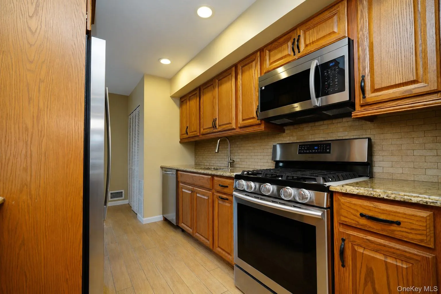 30 Hemlock Court, New York, NY, 3 Bedrooms Bedrooms, 6 Rooms Rooms,1 BathroomBathrooms,Residential,For Rent,Hemlock,0,1054914 30 Hemlock Court, New York, NY, 3 Bedrooms Bedrooms, 6 Rooms Rooms,1 BathroomBathrooms,Residential,For Rent,Hemlock,0,1054914