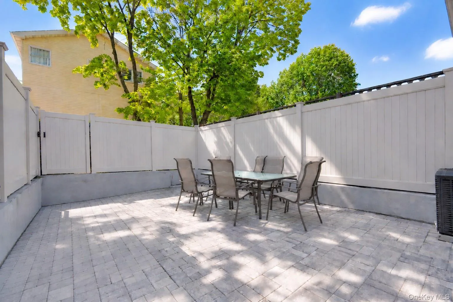 30 Hemlock Court, New York, NY, 3 Bedrooms Bedrooms, 6 Rooms Rooms,1 BathroomBathrooms,Residential,For Rent,Hemlock,0,1054914 30 Hemlock Court, New York, NY, 3 Bedrooms Bedrooms, 6 Rooms Rooms,1 BathroomBathrooms,Residential,For Rent,Hemlock,0,1054914
