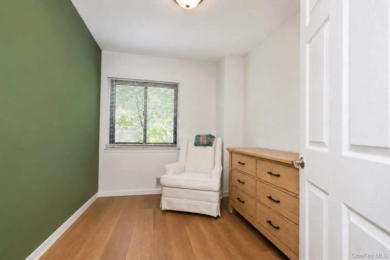30 Hemlock Court, New York, NY, 3 Bedrooms Bedrooms, 6 Rooms Rooms,1 BathroomBathrooms,Residential,For Rent,Hemlock,0,1054914 30 Hemlock Court, New York, NY, 3 Bedrooms Bedrooms, 6 Rooms Rooms,1 BathroomBathrooms,Residential,For Rent,Hemlock,0,1054914