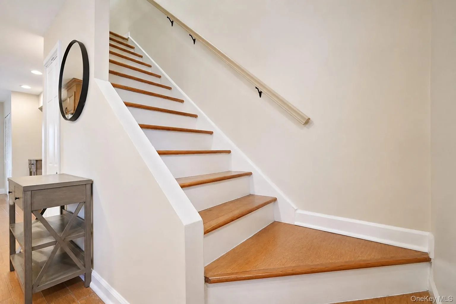 30 Hemlock Court, New York, NY, 3 Bedrooms Bedrooms, 6 Rooms Rooms,1 BathroomBathrooms,Residential,For Rent,Hemlock,0,1054914 30 Hemlock Court, New York, NY, 3 Bedrooms Bedrooms, 6 Rooms Rooms,1 BathroomBathrooms,Residential,For Rent,Hemlock,0,1054914