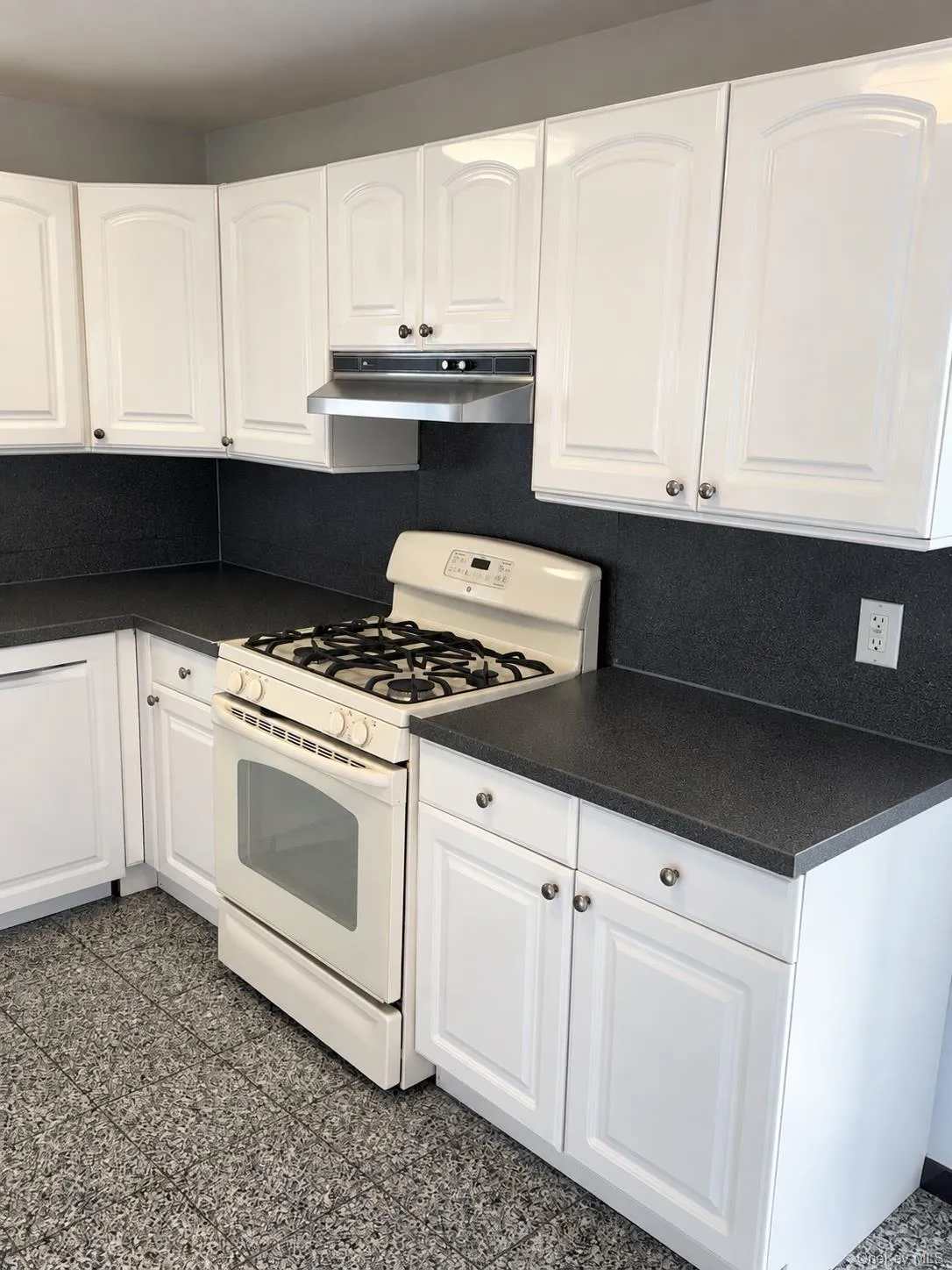 1041 Barnes Street, Hempstead, NY, 3 Bedrooms Bedrooms, 6 Rooms Rooms,2 BathroomsBathrooms,Residential,For Rent,Barnes,0,1054916 1041 Barnes Street, Hempstead, NY, 3 Bedrooms Bedrooms, 6 Rooms Rooms,2 BathroomsBathrooms,Residential,For Rent,Barnes,0,1054916